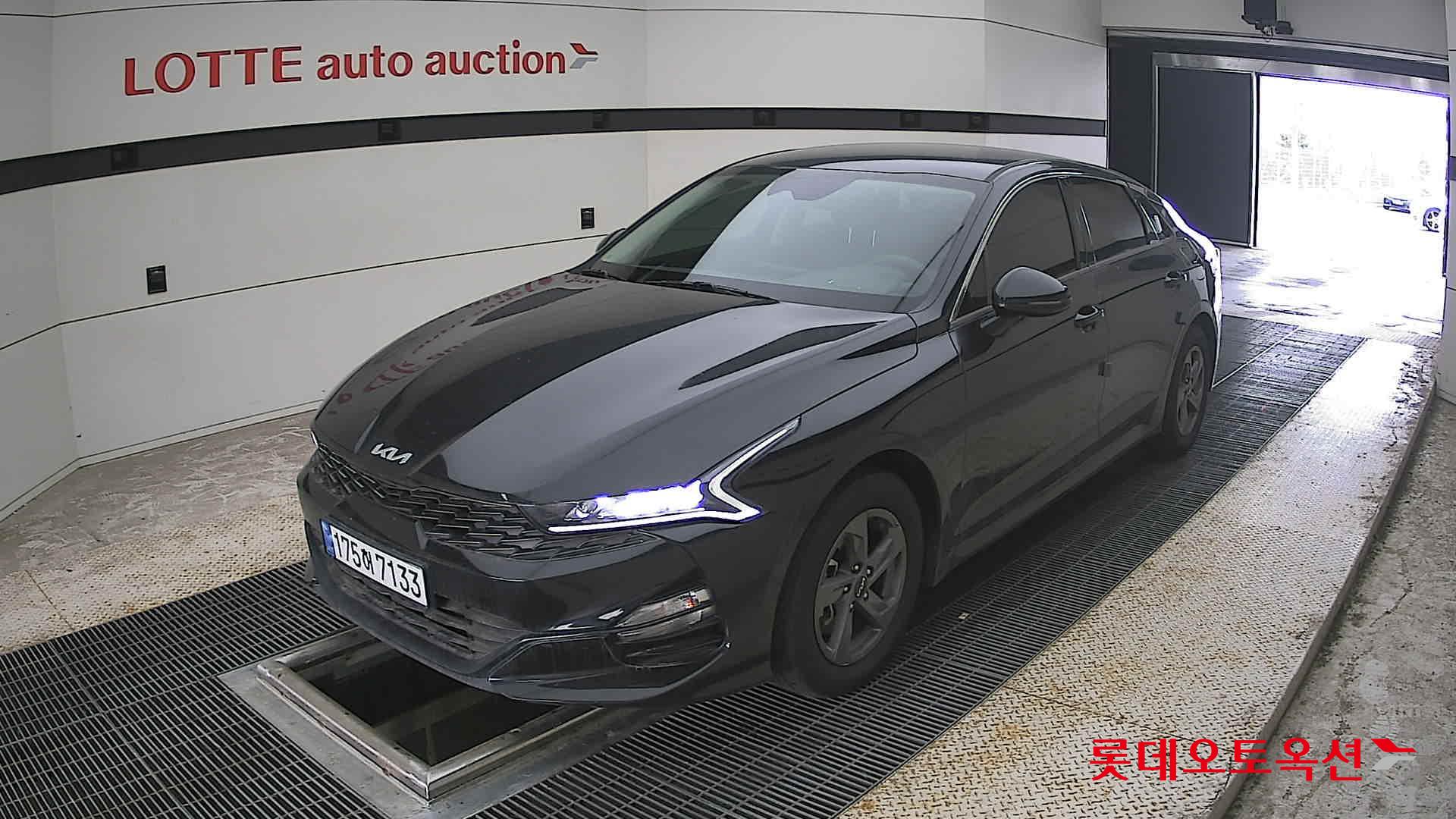 2023 - kia k5