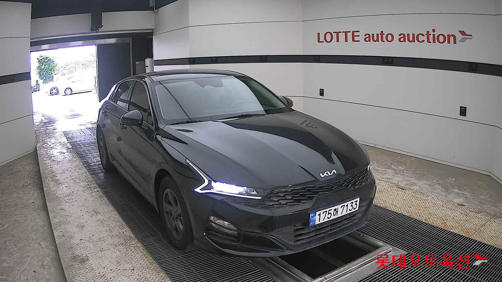 2023 - kia k5