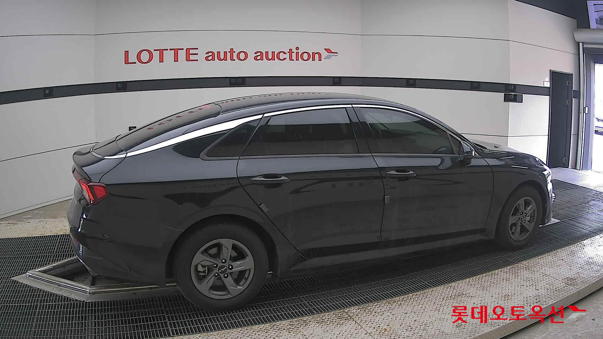 2023 - kia k5