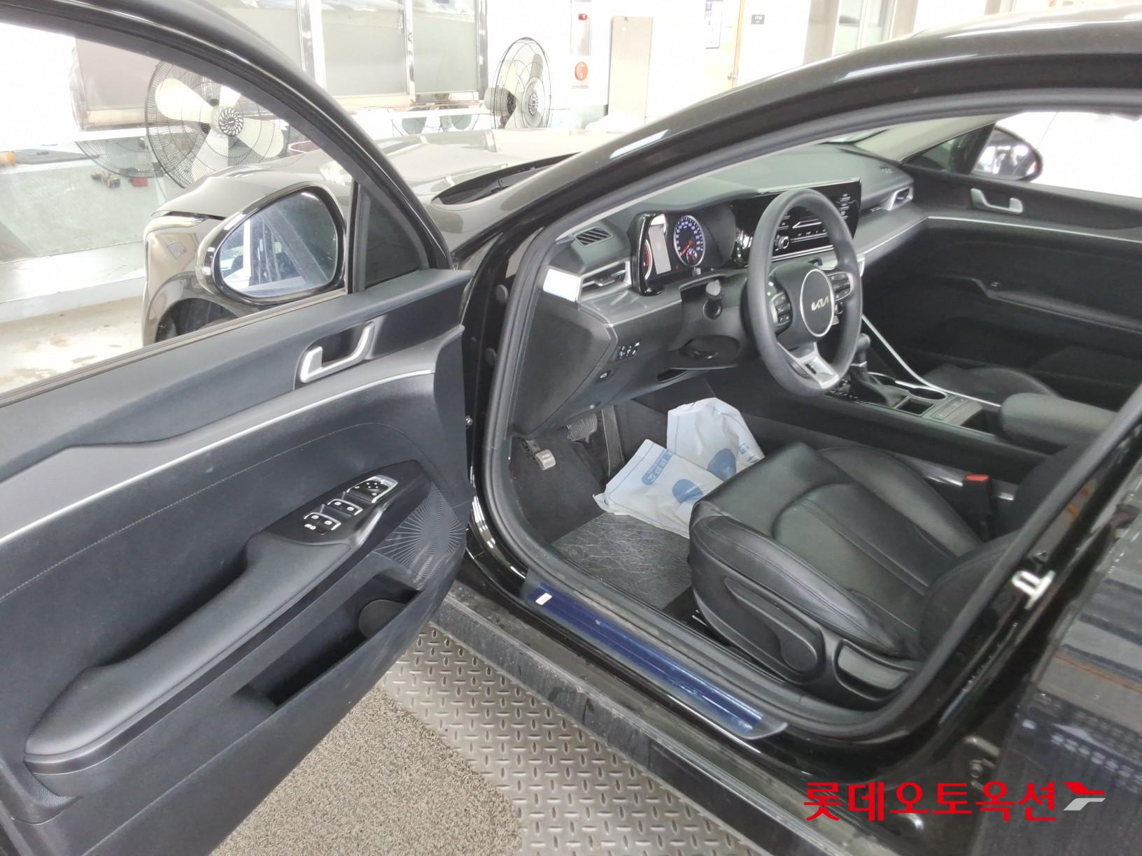 2023 - kia k5