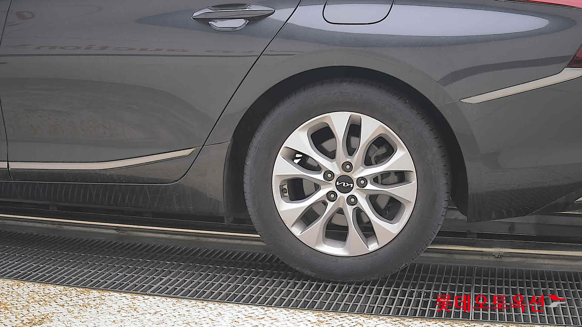 2023 - kia k8