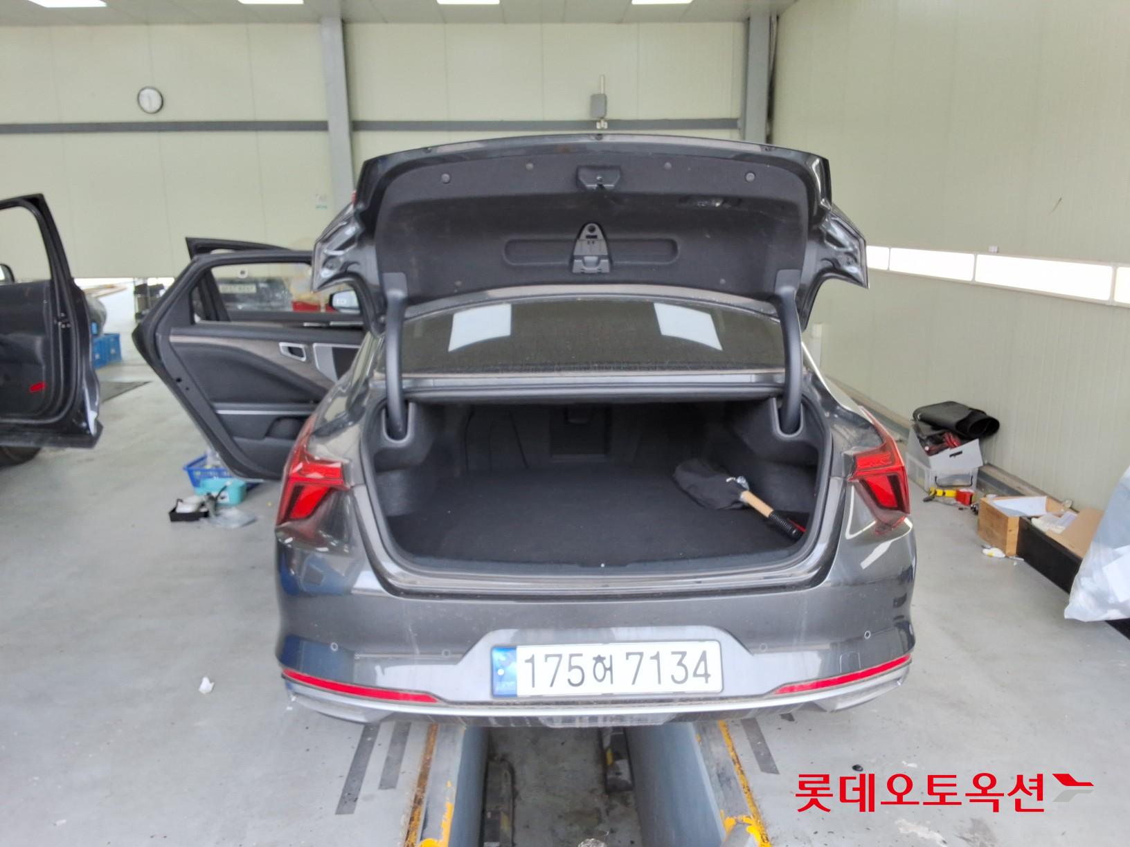2023 - kia k8