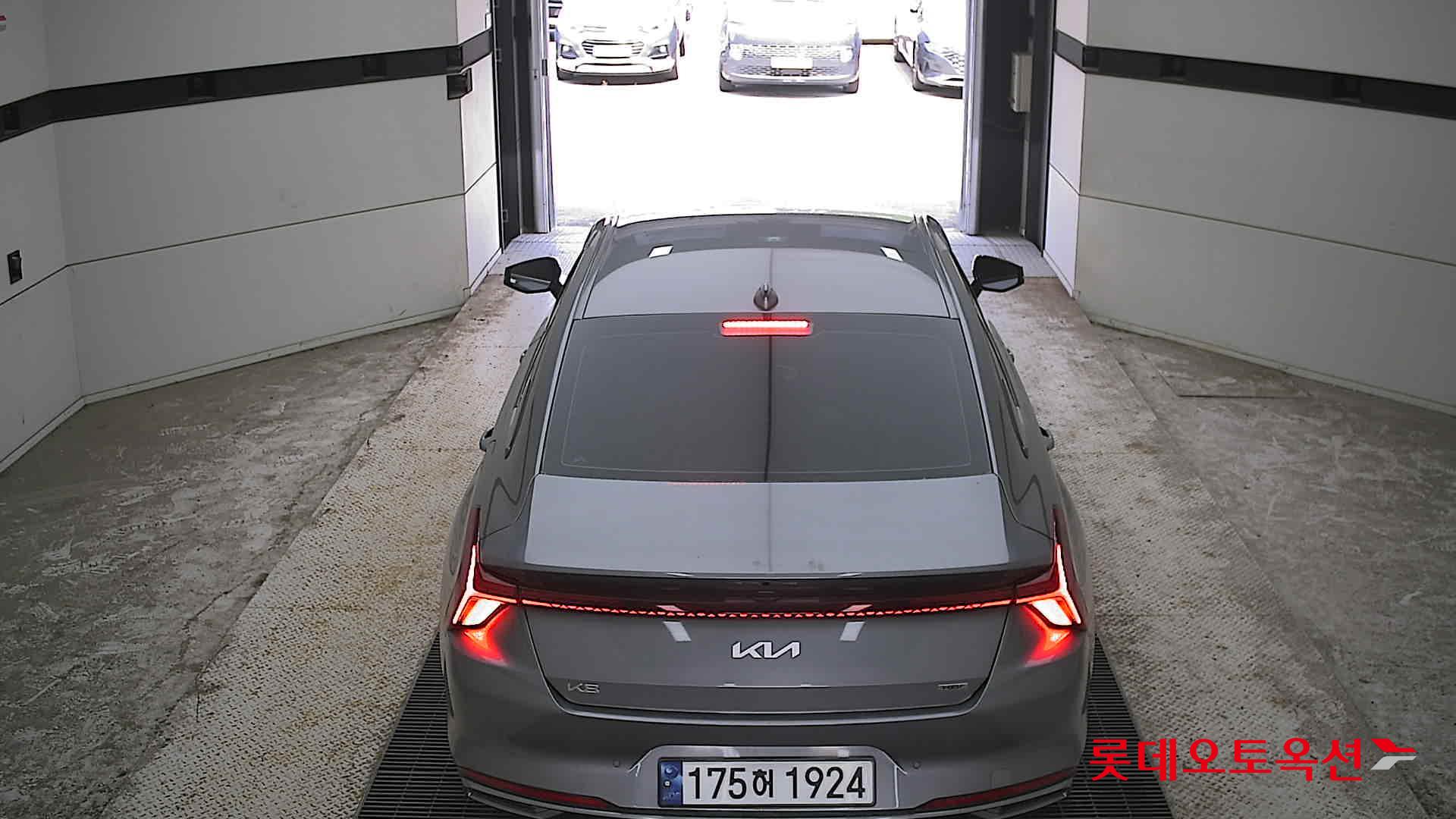 2024 - kia k8