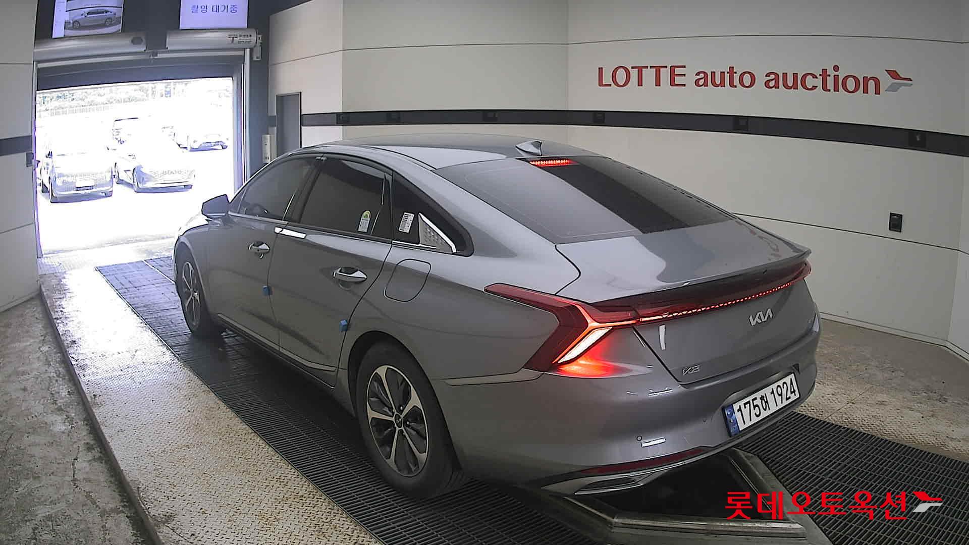 2024 - kia k8