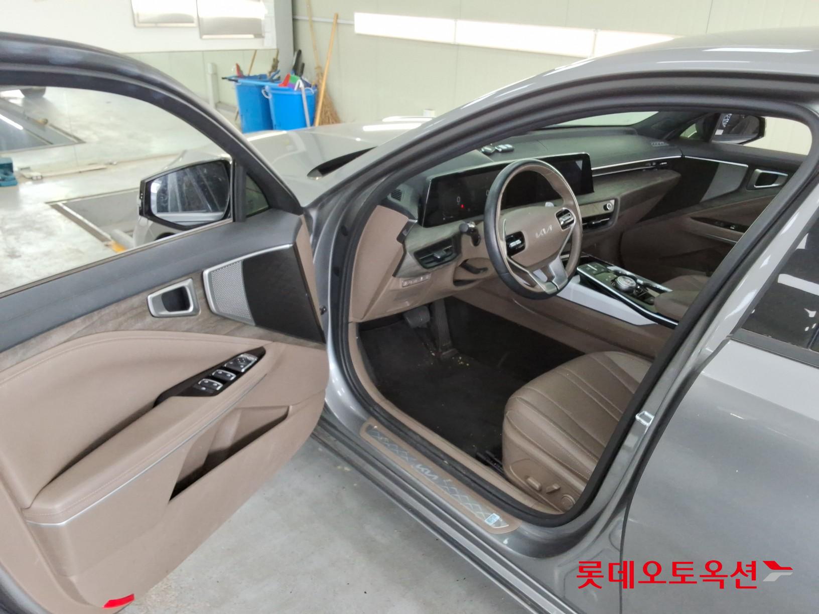 2024 - kia k8