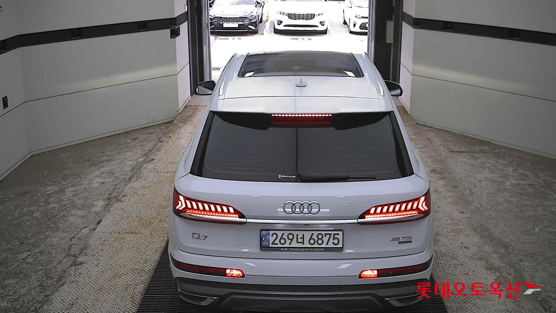2021 - audi q7