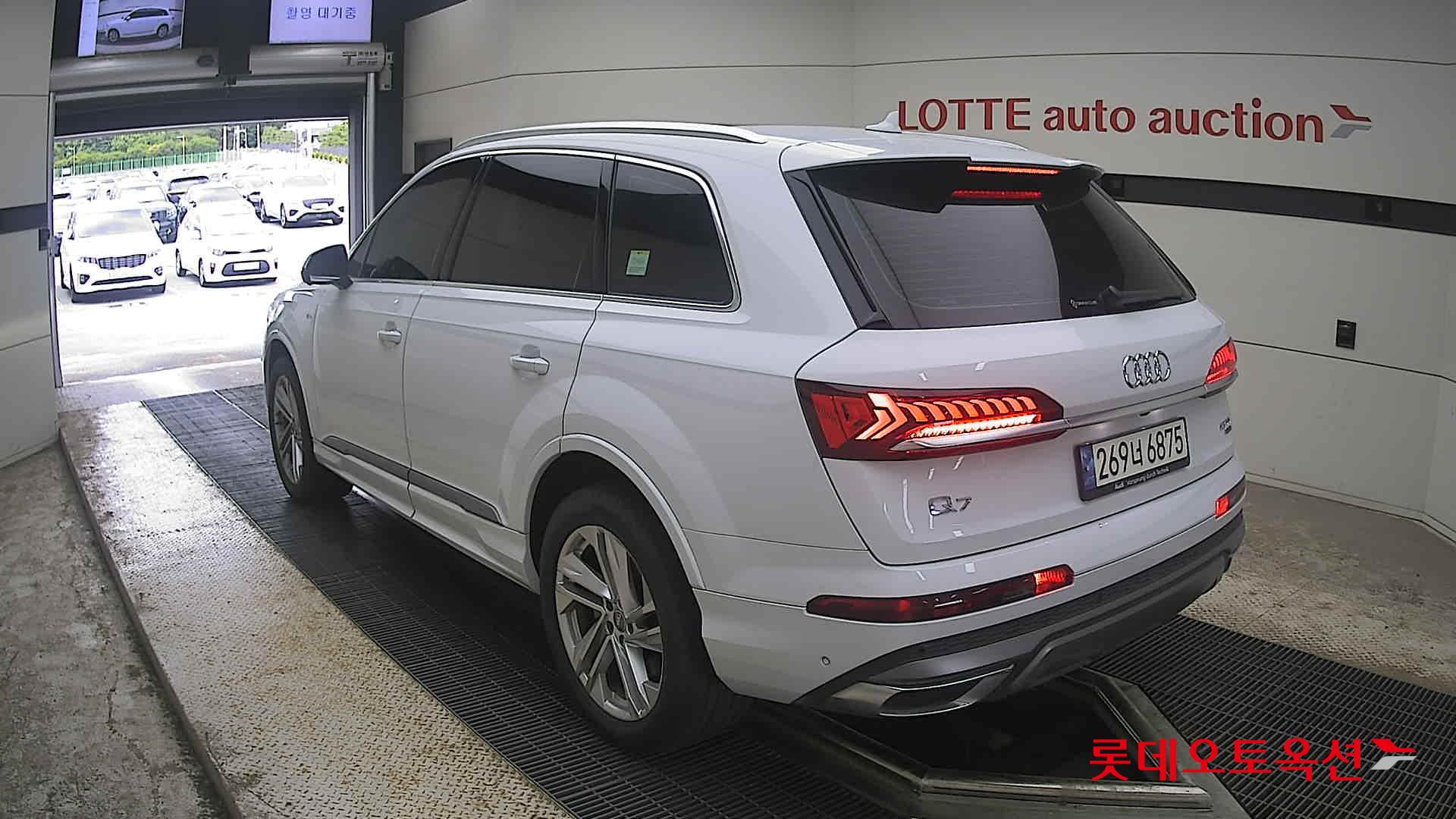 2021 - audi q7