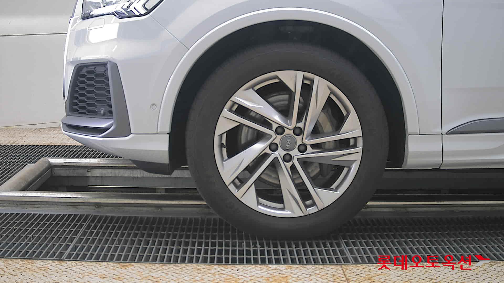 2021 - audi q7