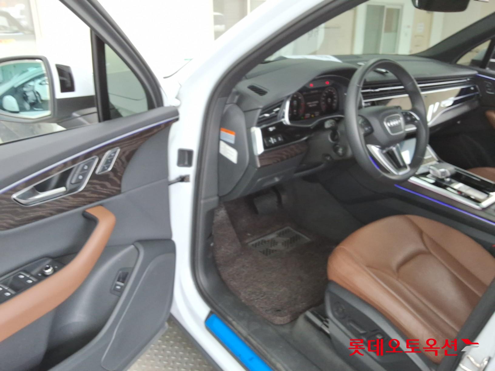 2021 - audi q7
