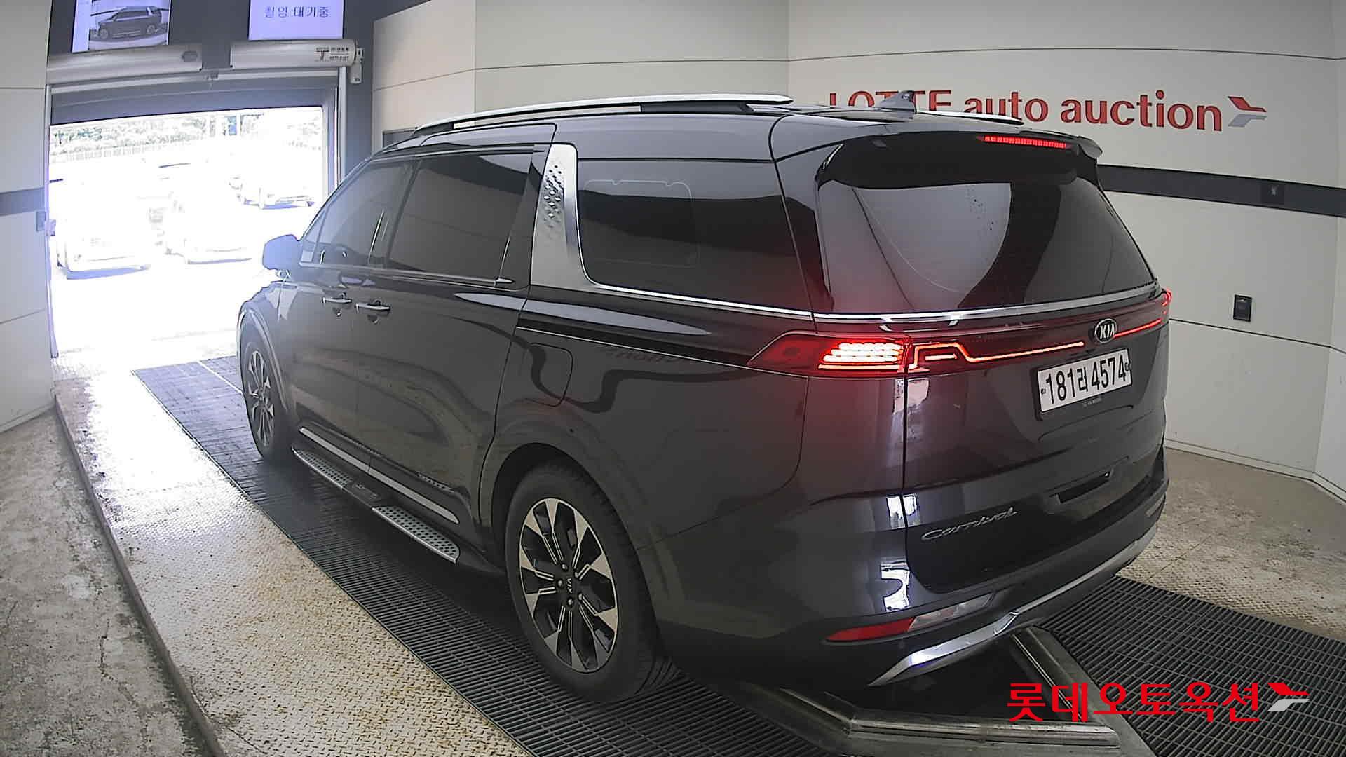 2021 - kia carnival