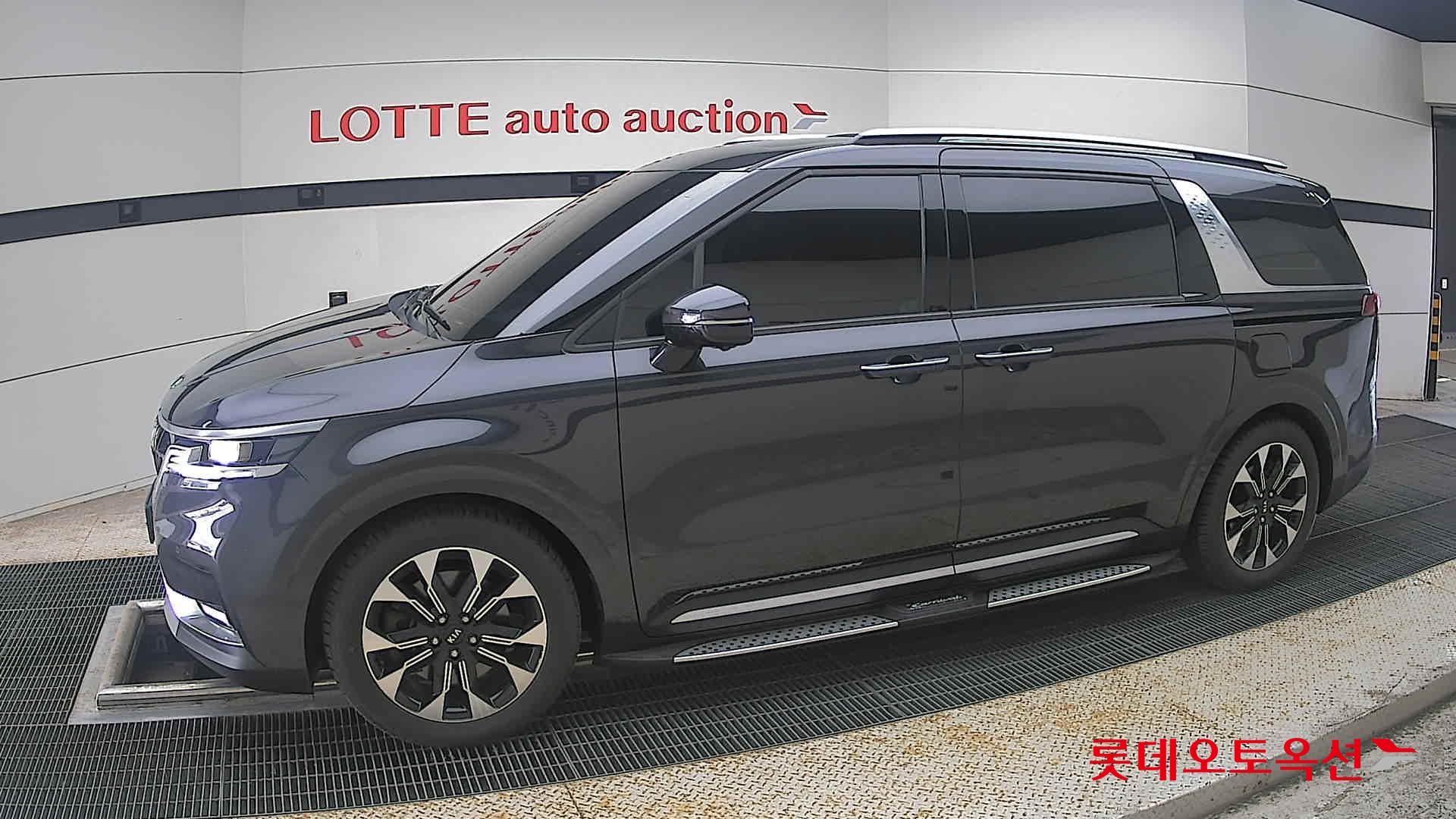 2021 - kia carnival