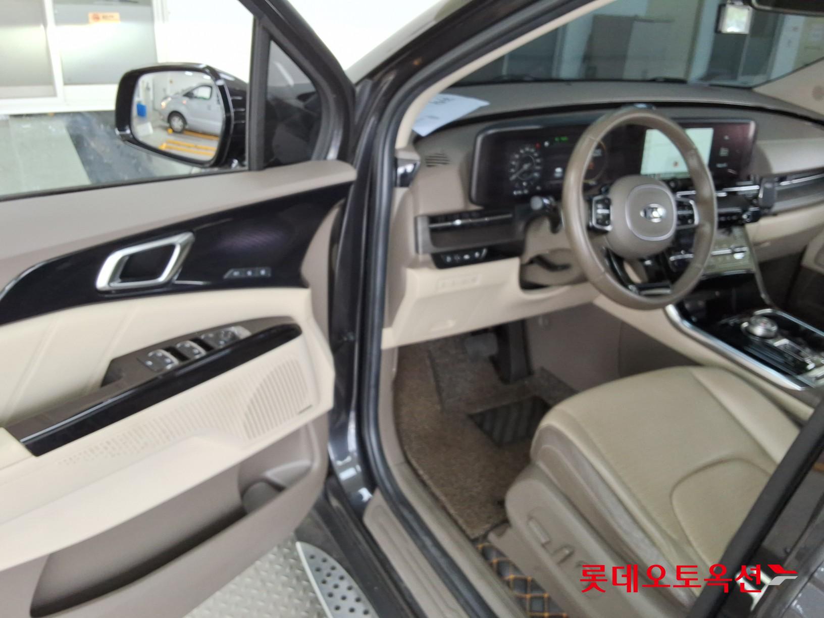 2021 - kia carnival