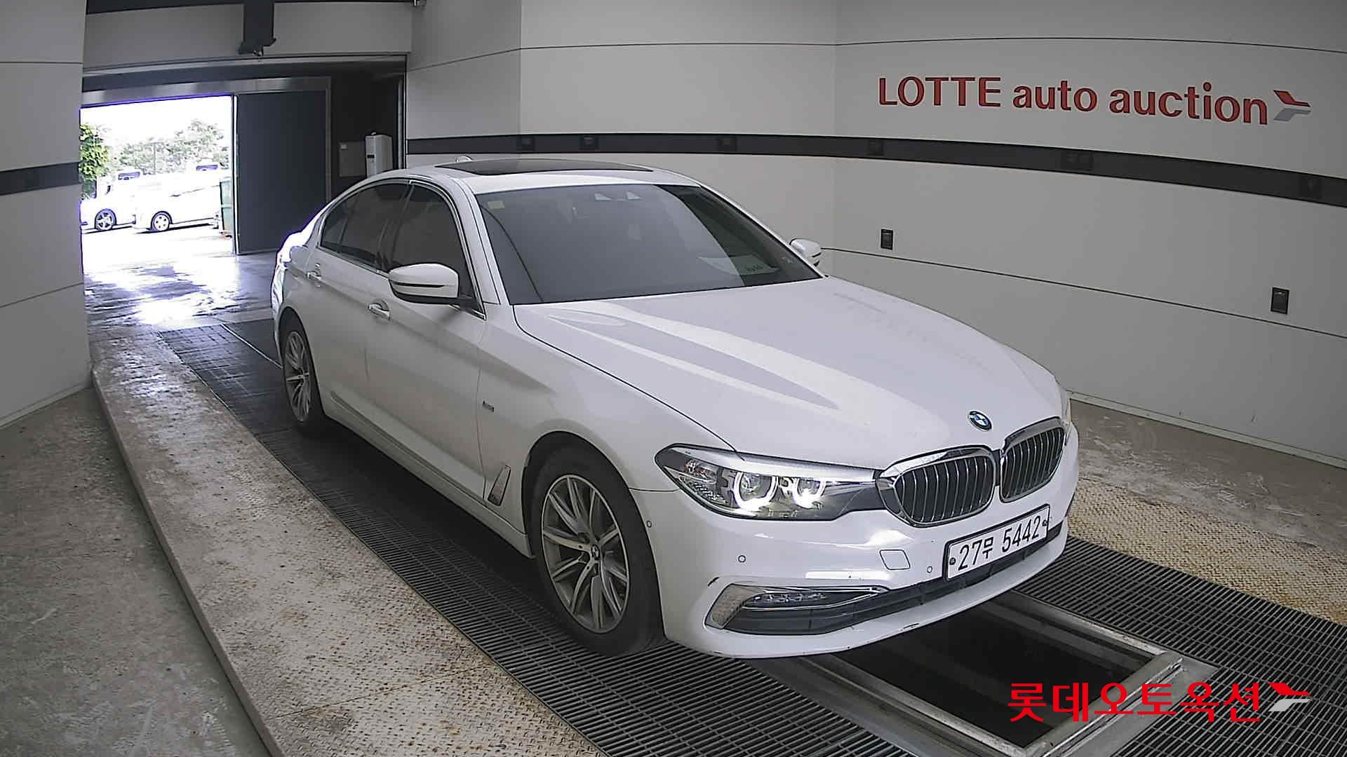 2018 - bmw 520i