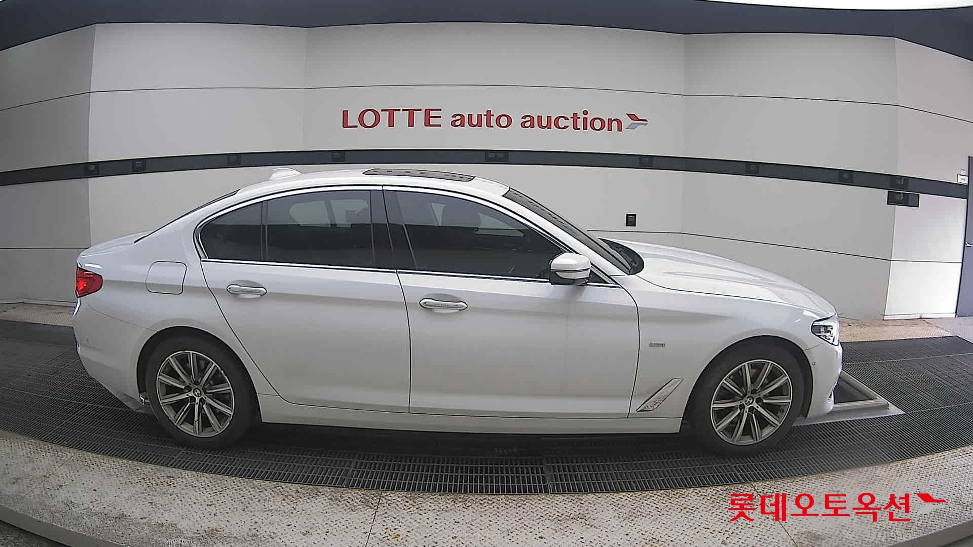 2018 - bmw 520i