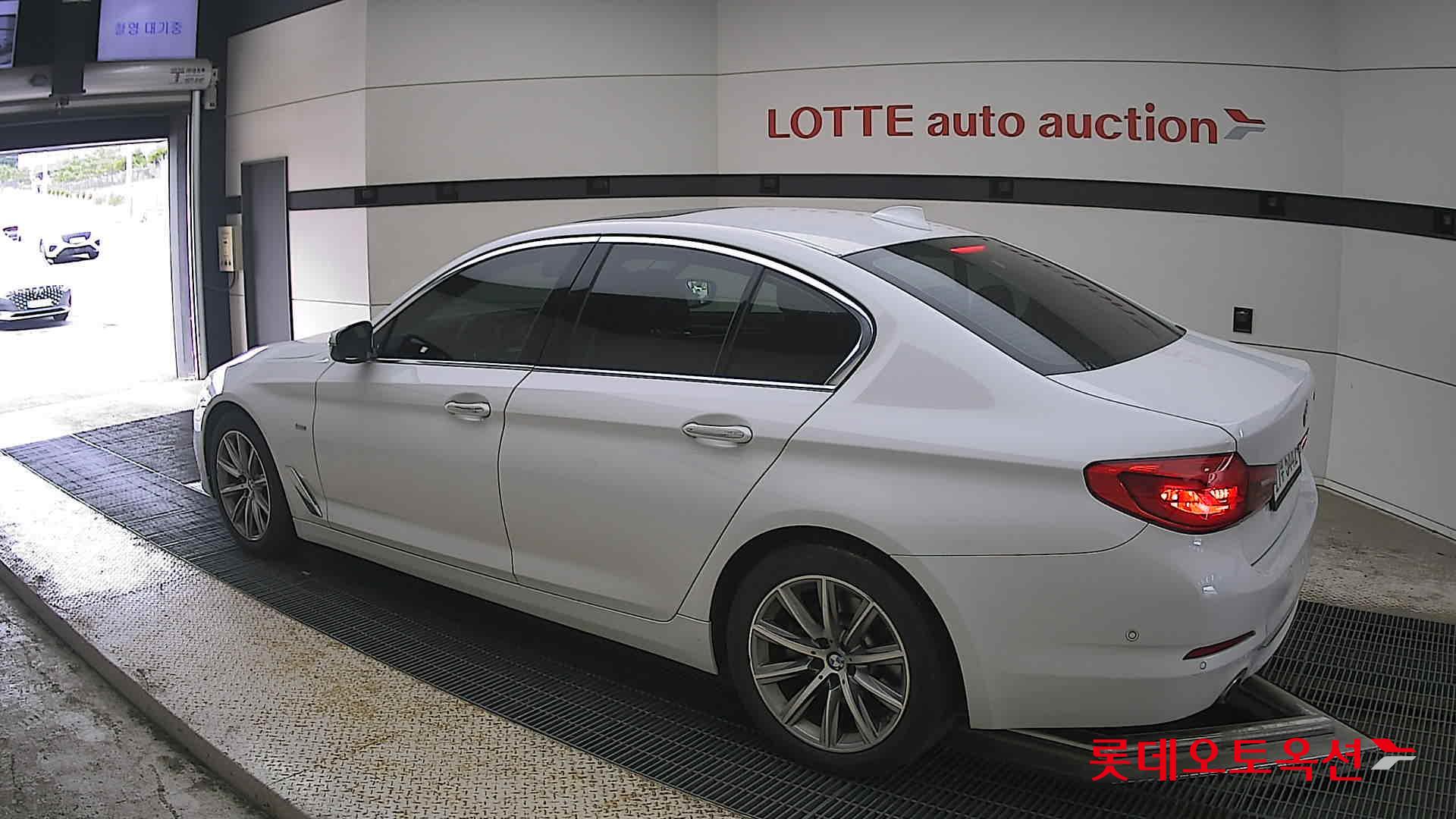 2018 - bmw 520i