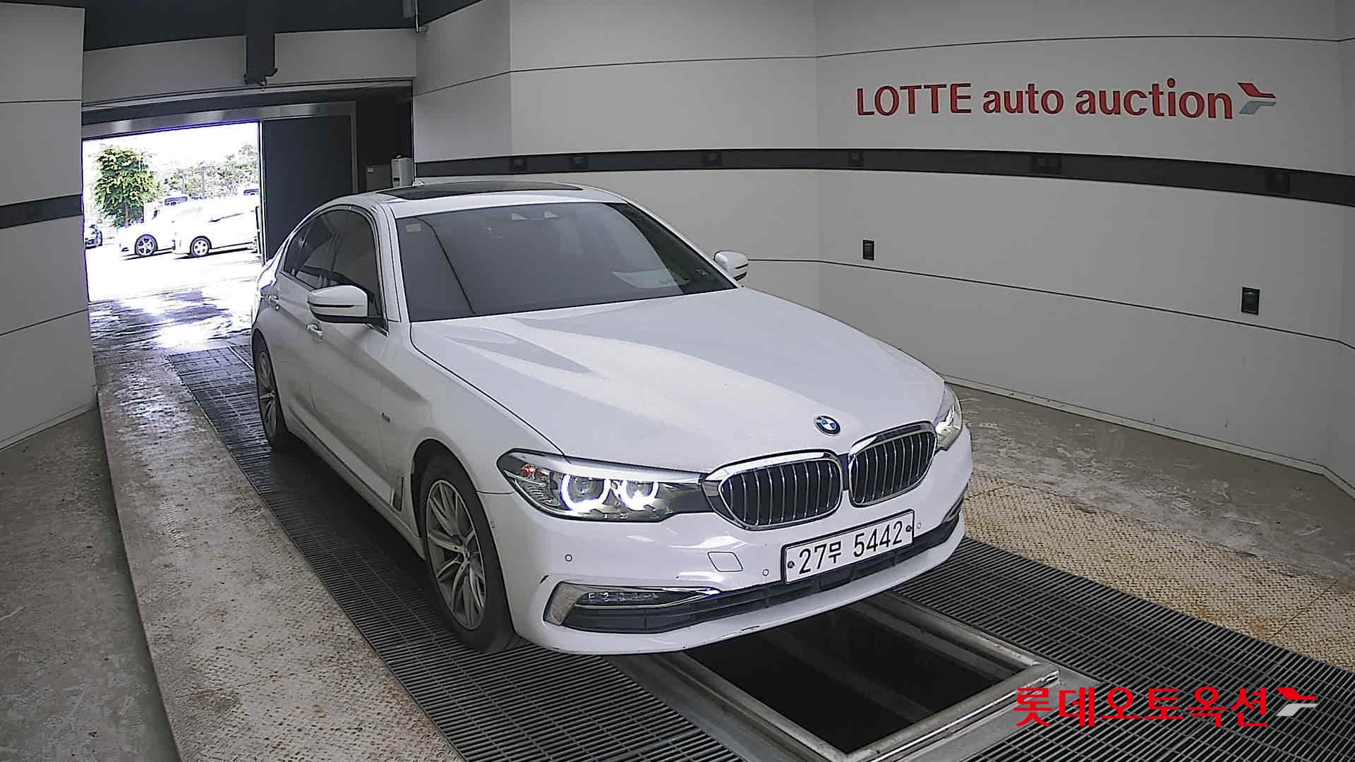 2018 - bmw 520i