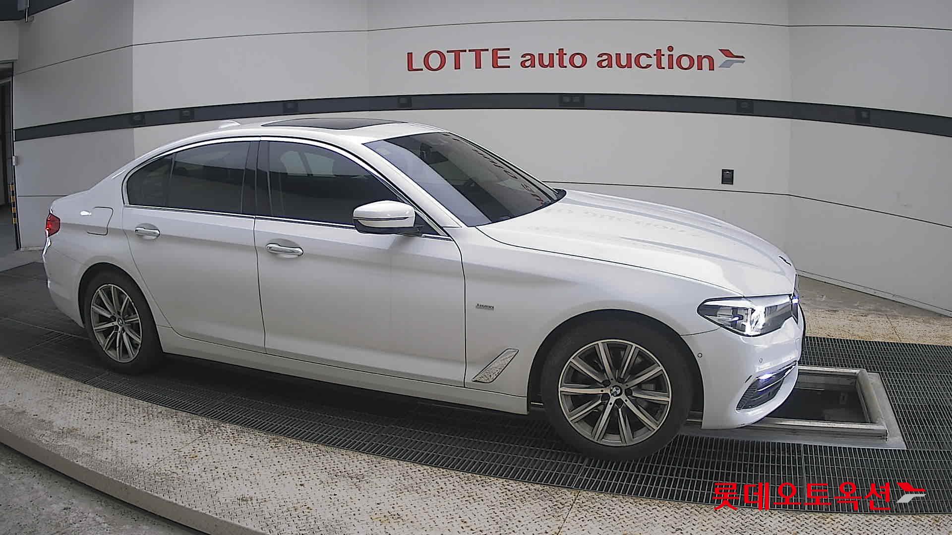 2018 - bmw 520i