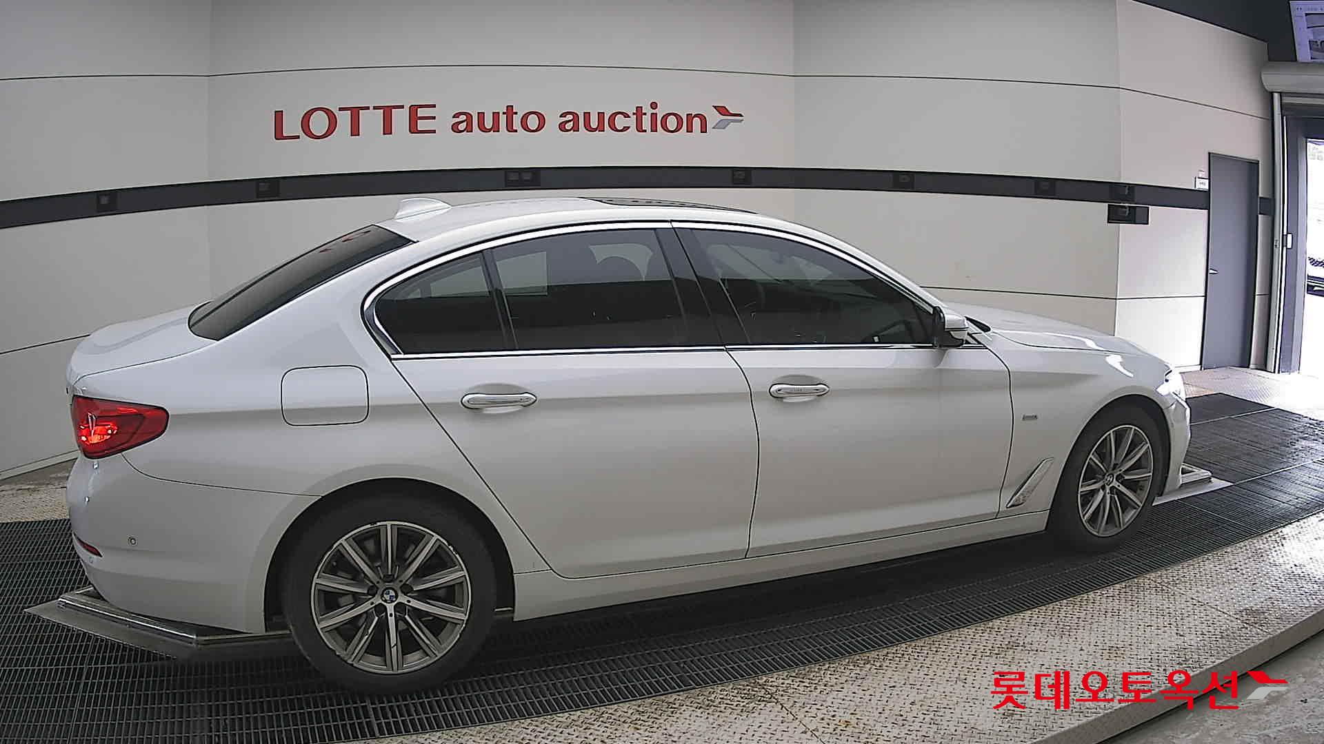 2018 - bmw 520i