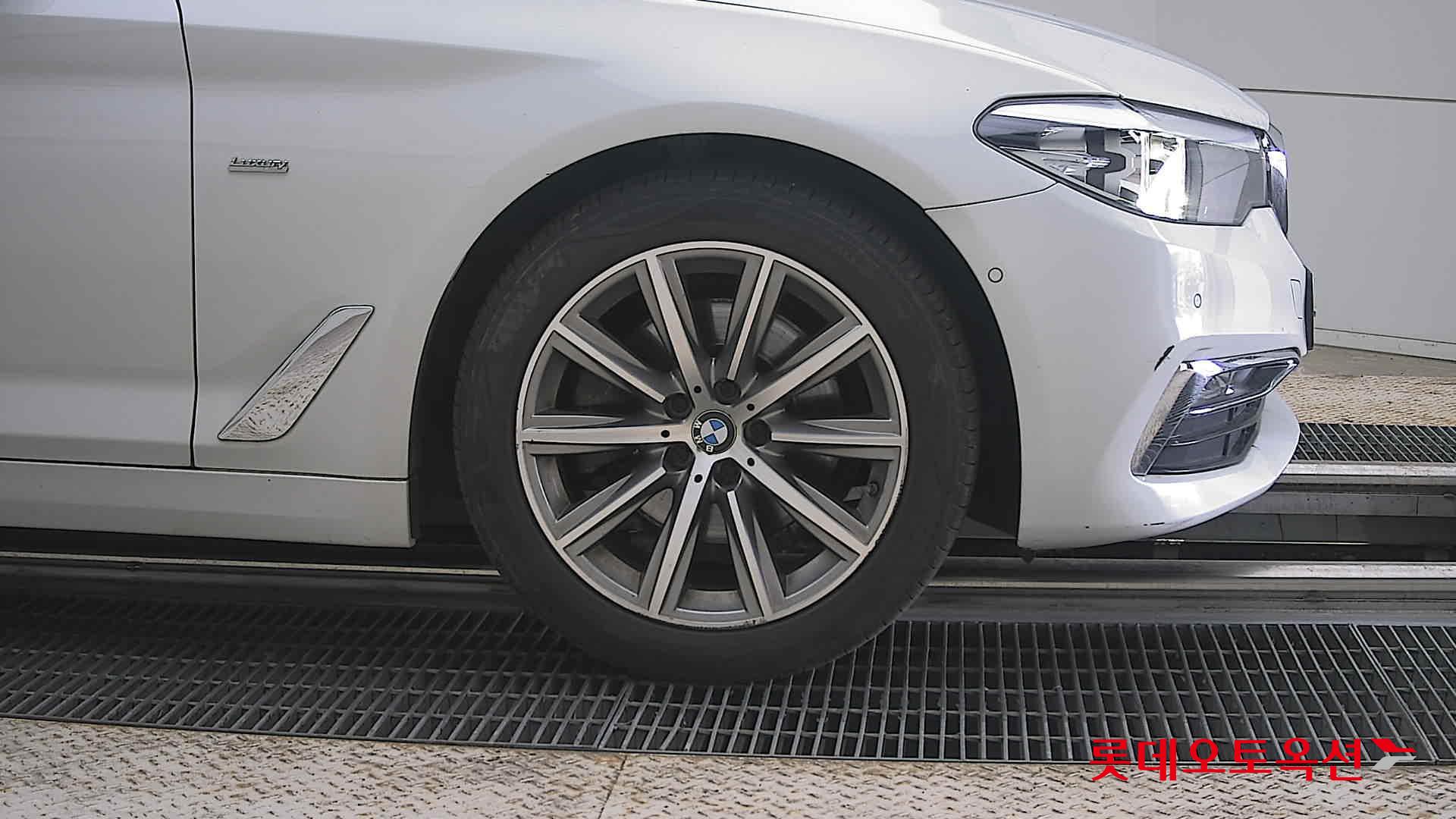 2018 - bmw 520i