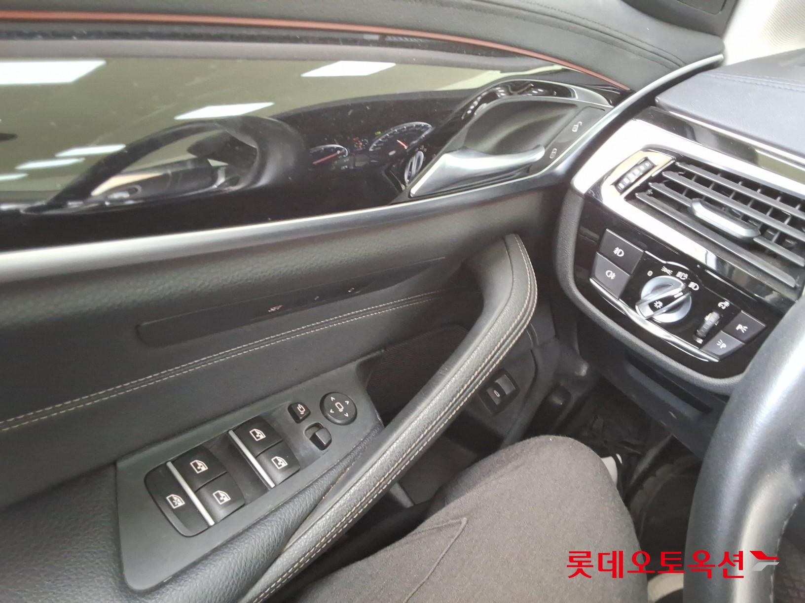 2018 - bmw 520i