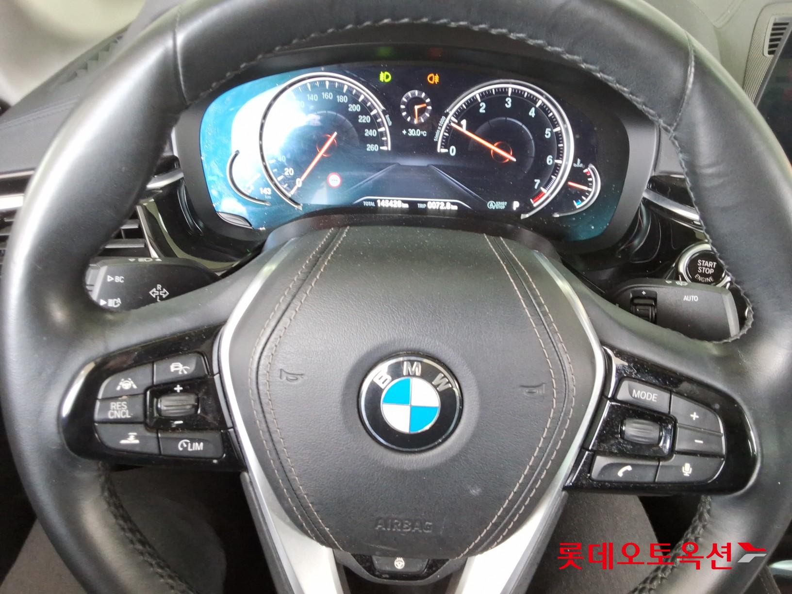 2018 - bmw 520i