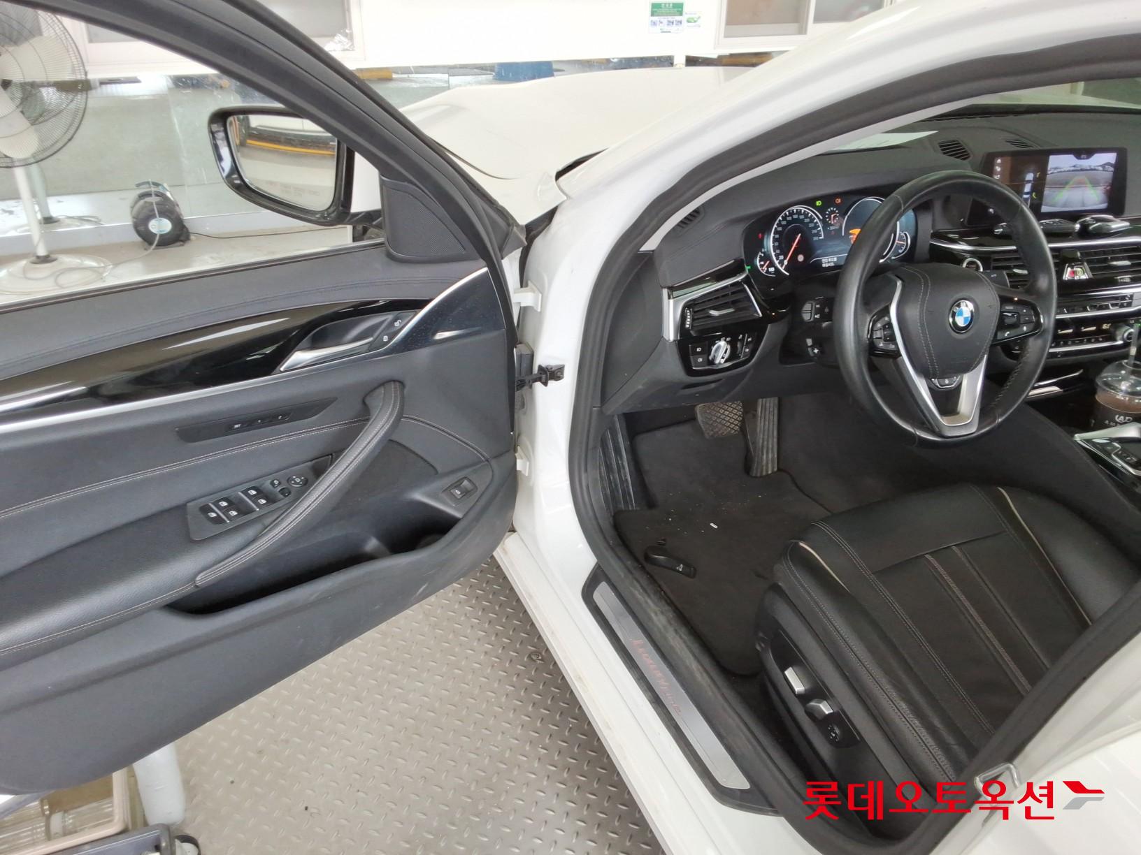 2018 - bmw 520i