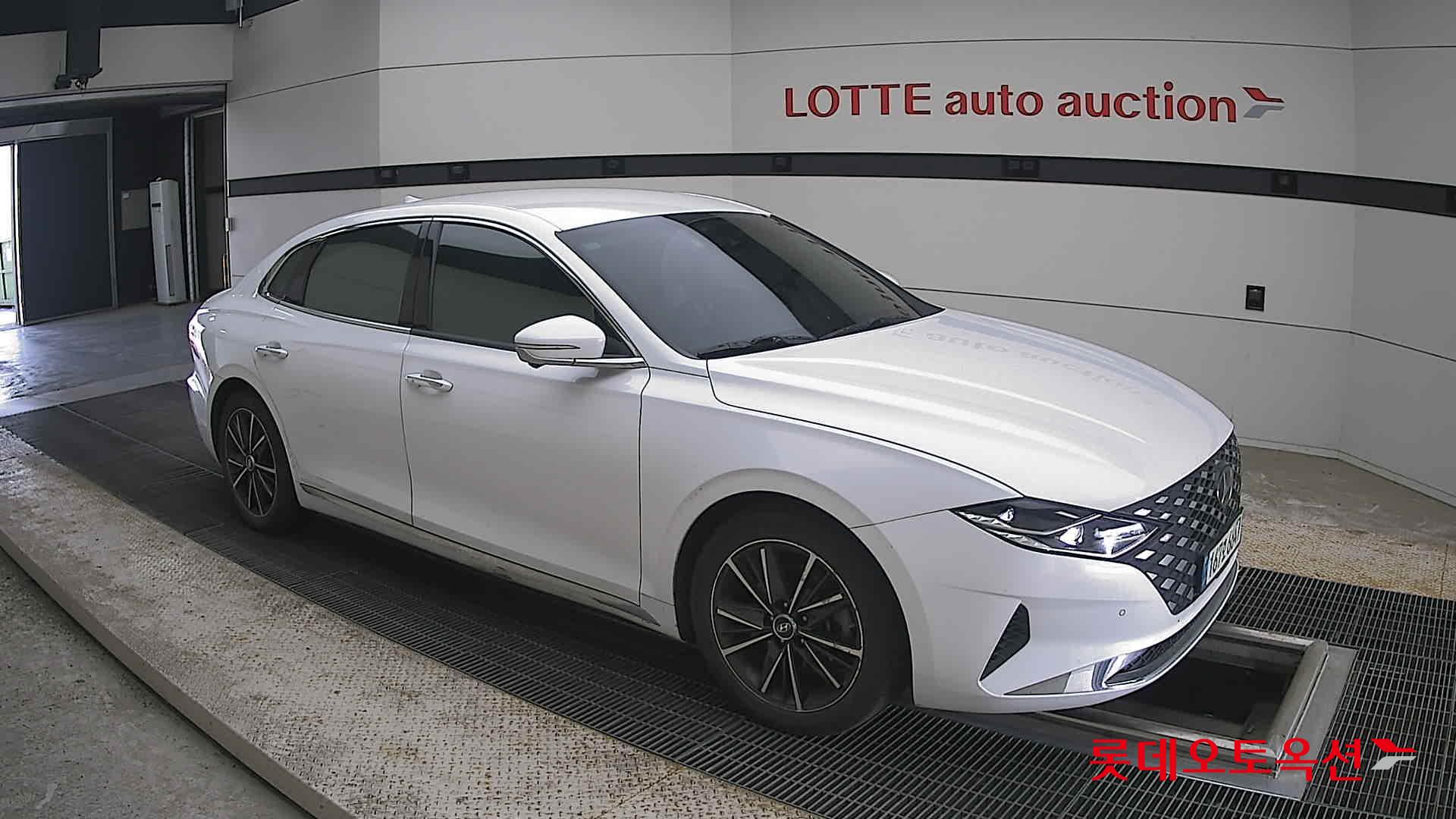 2022 - hyundai grandeur