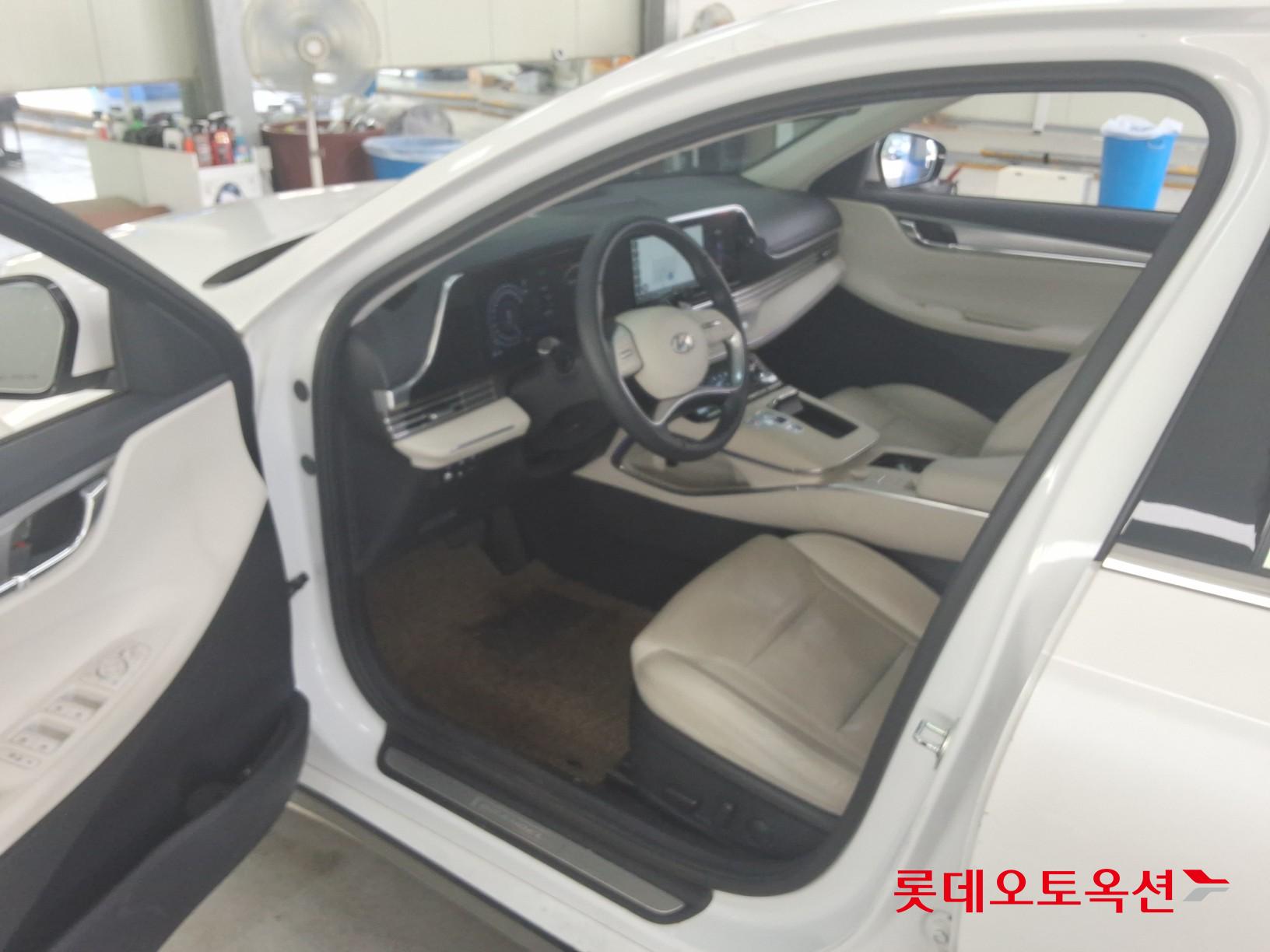 2022 - hyundai grandeur