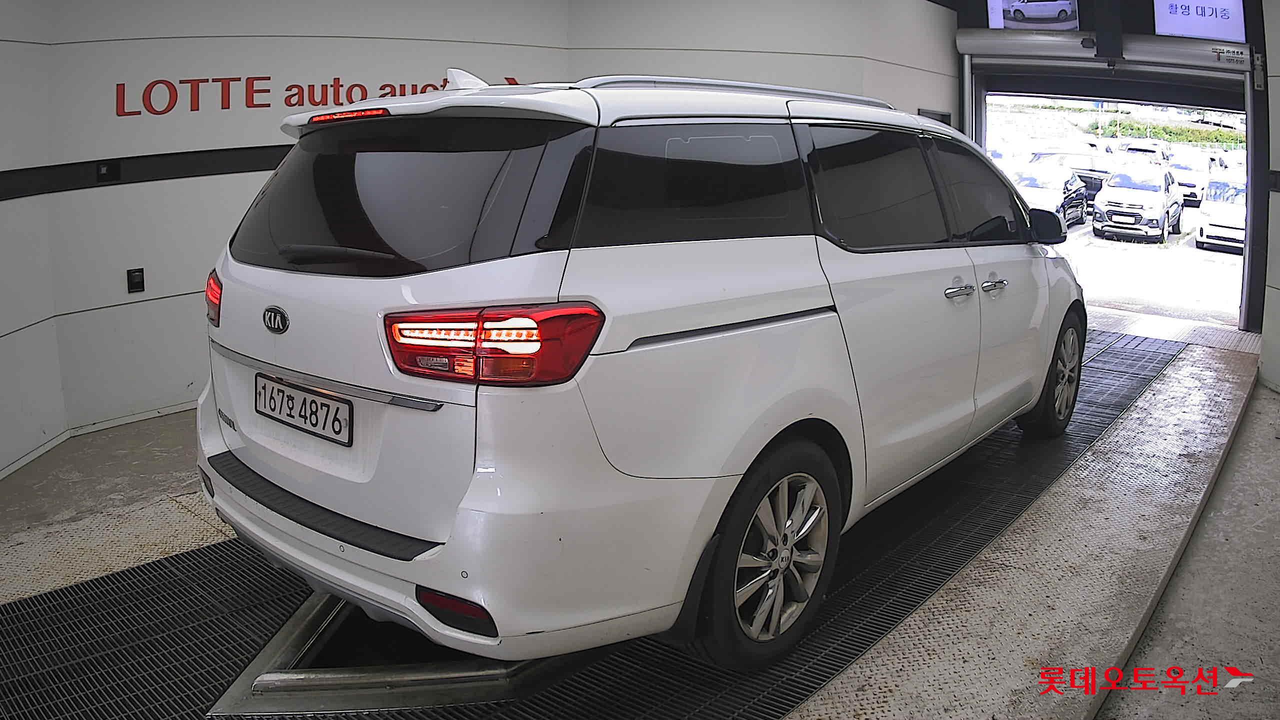 2020 - kia carnival
