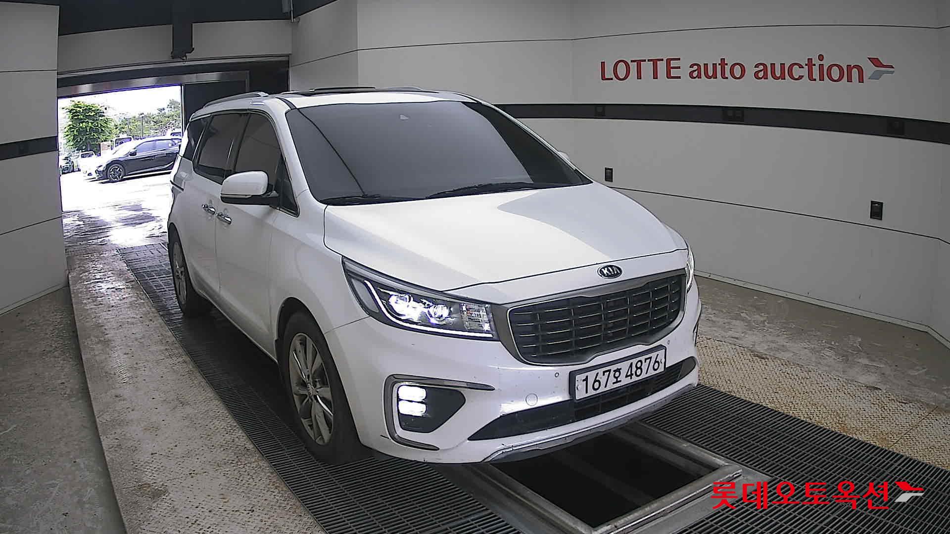 2020 - kia carnival