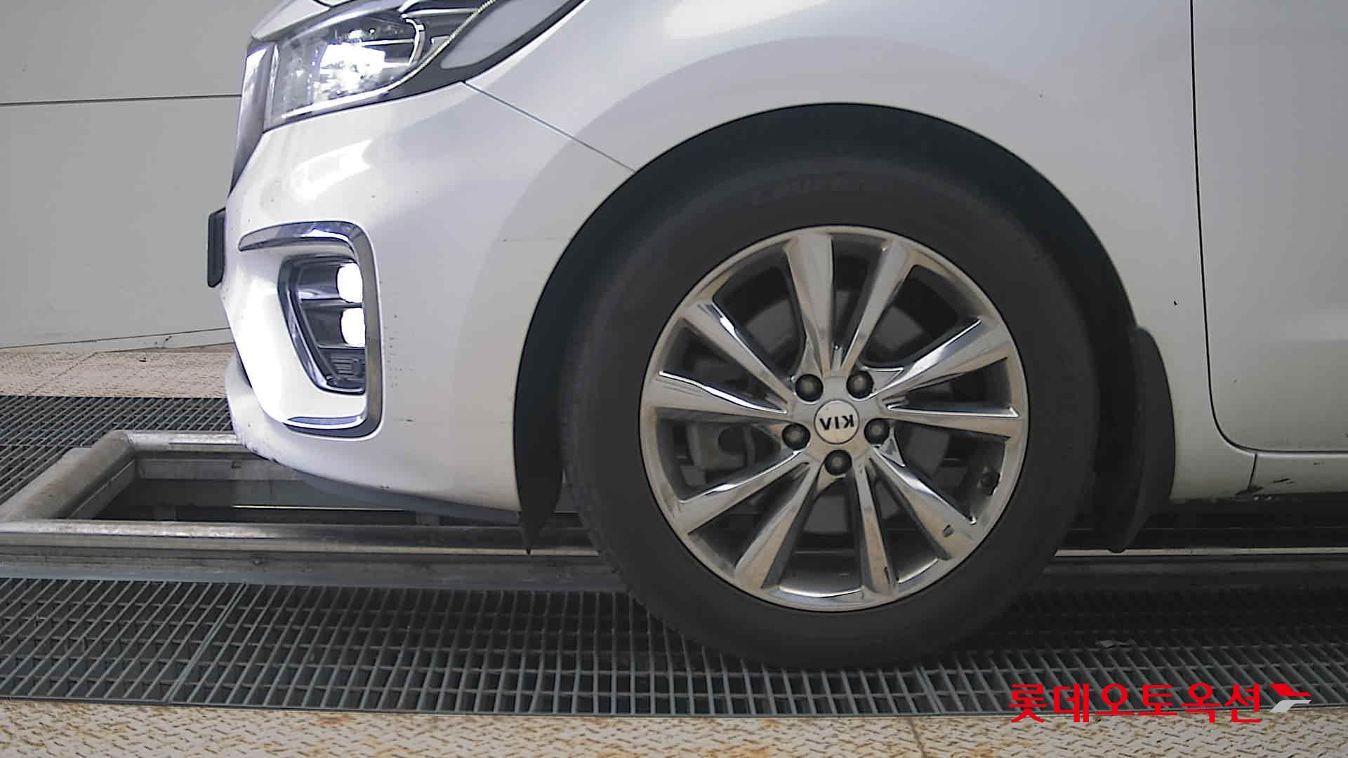 2020 - kia carnival