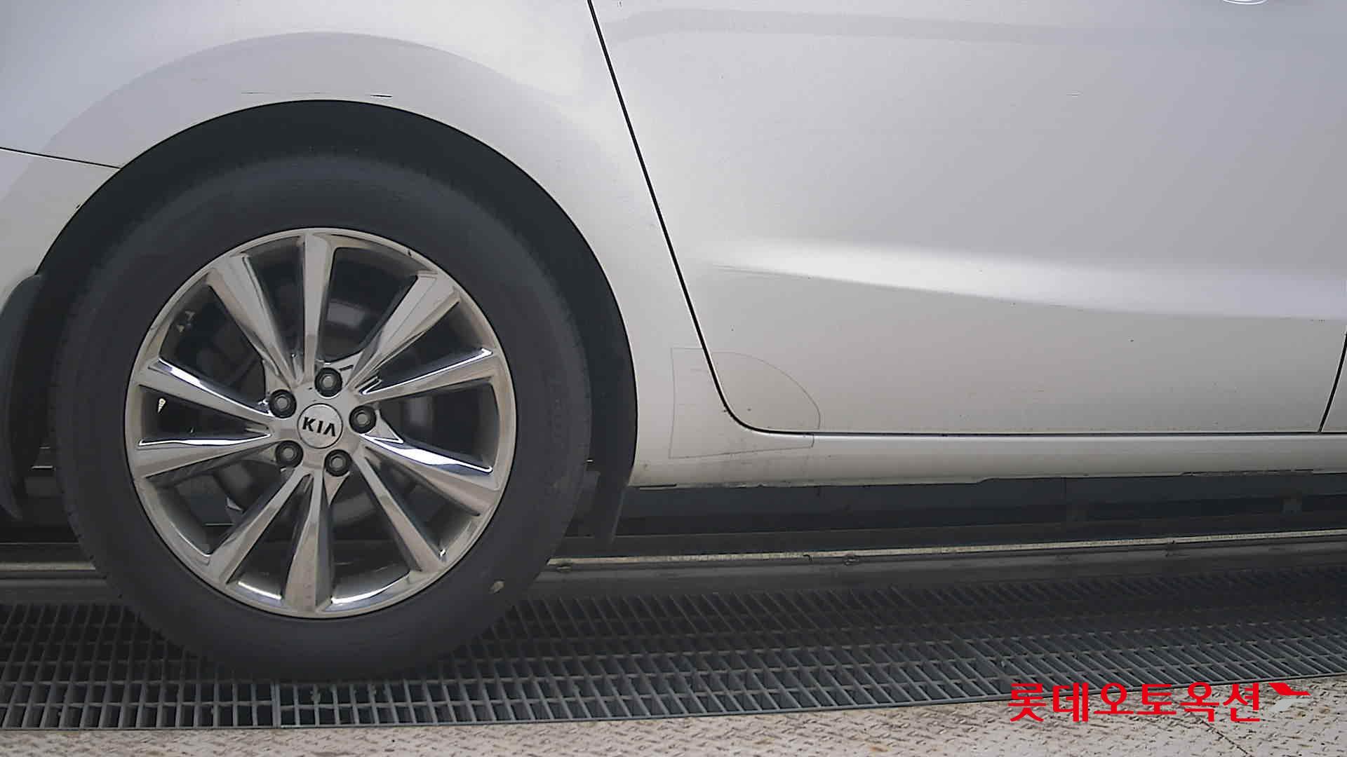 2020 - kia carnival