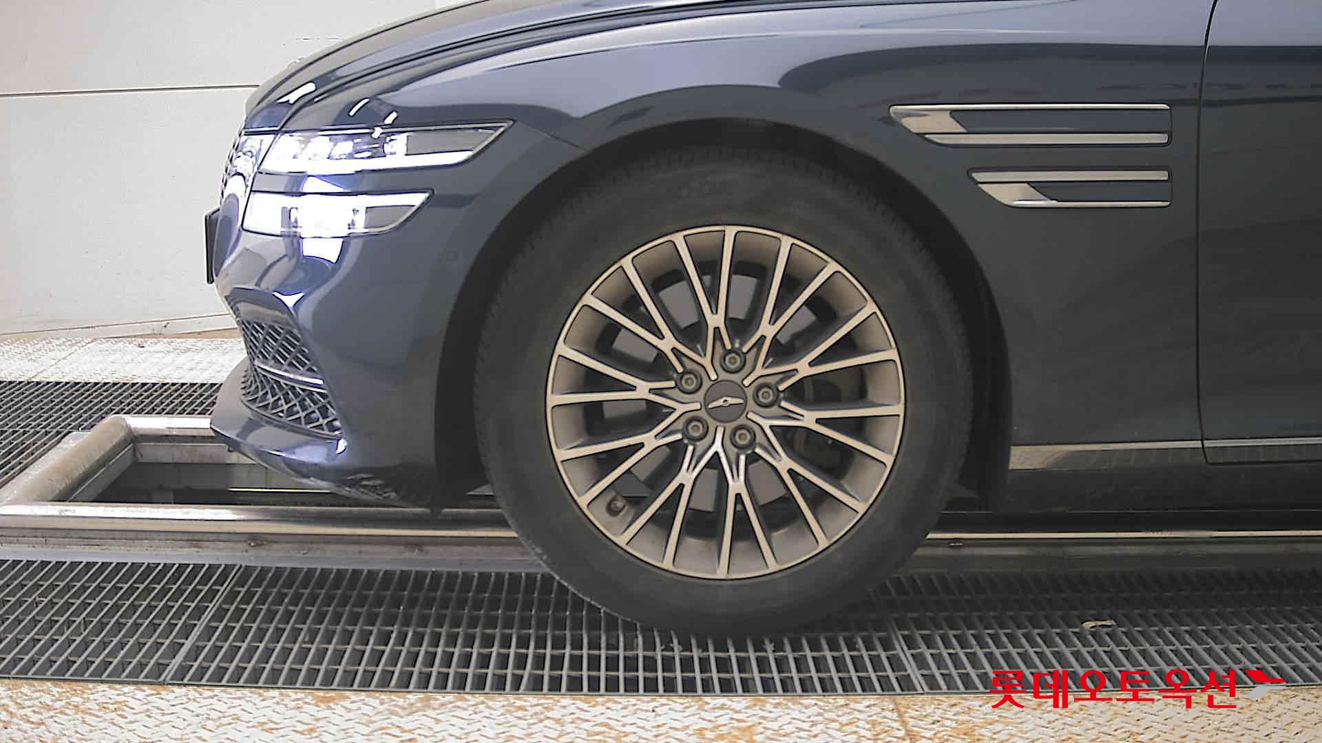 2021 - genesis g80