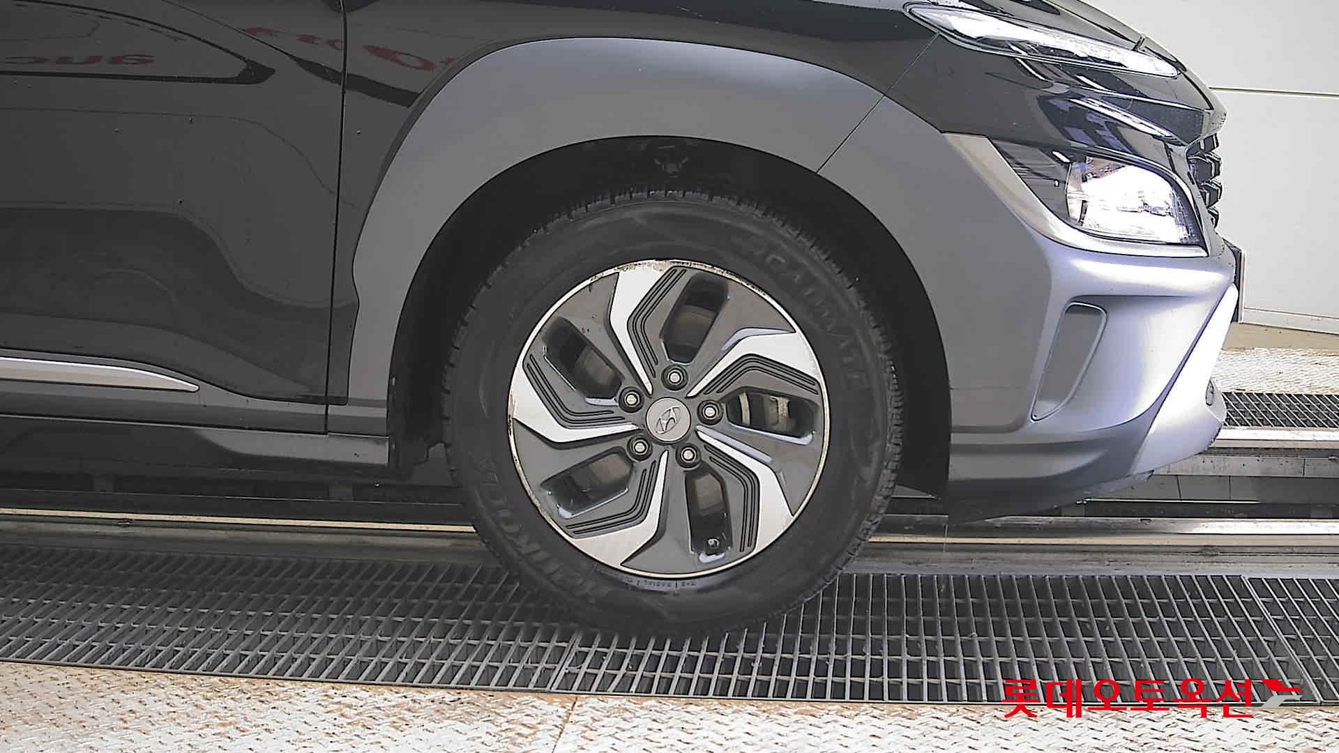 2021 - hyundai kona