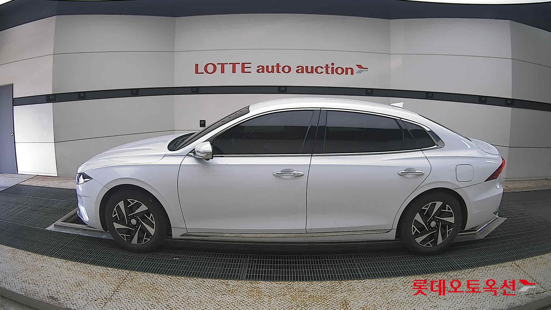 2021 - hyundai grandeur