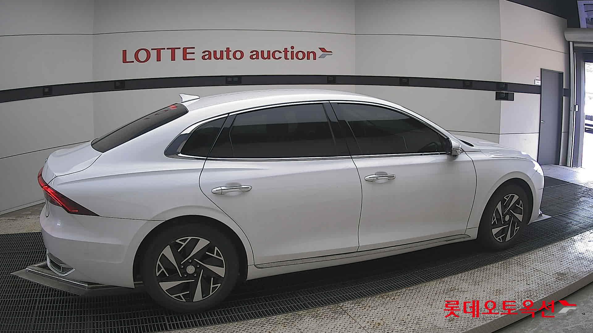 2021 - hyundai grandeur
