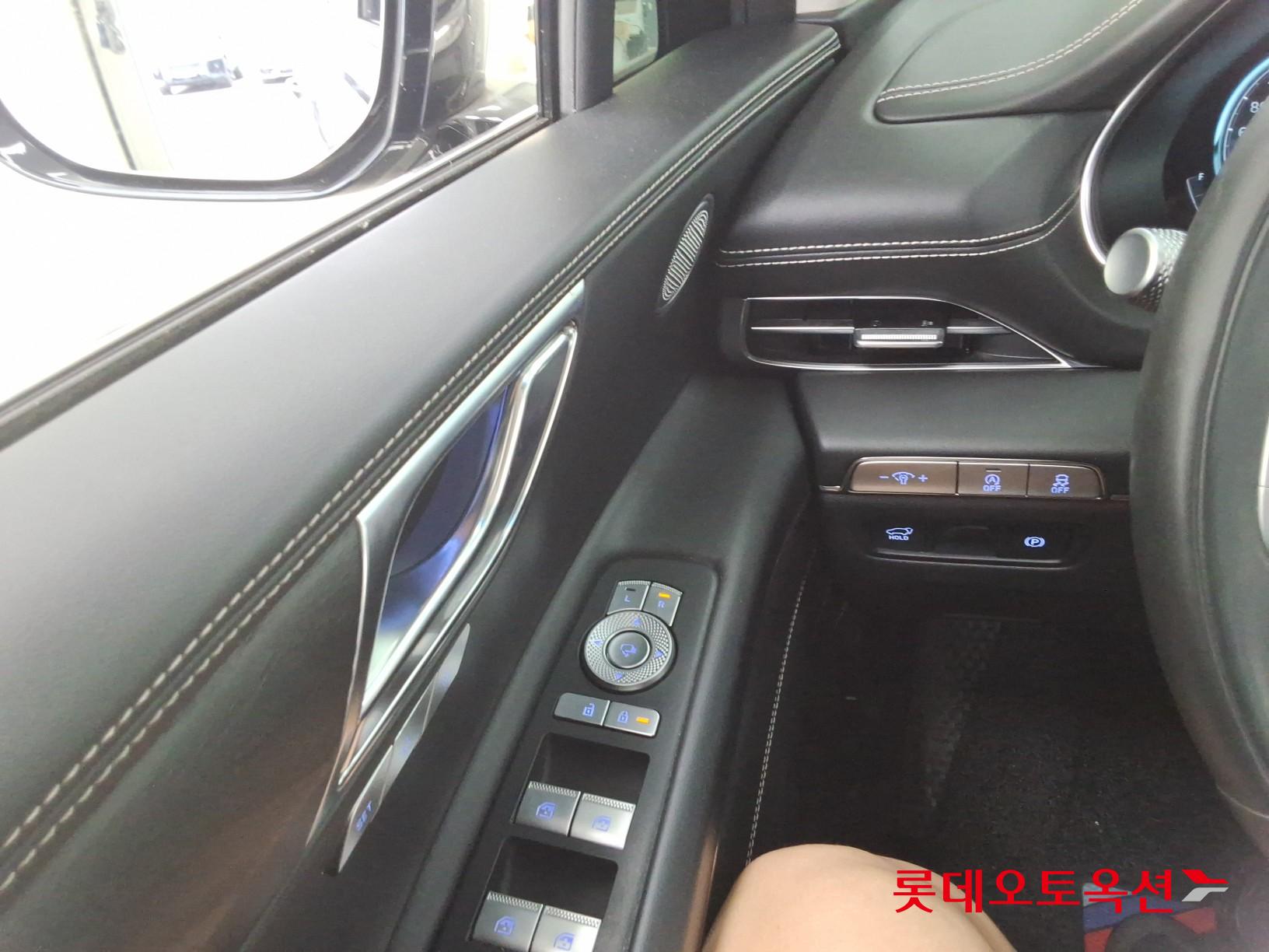 2023 - genesis gv80