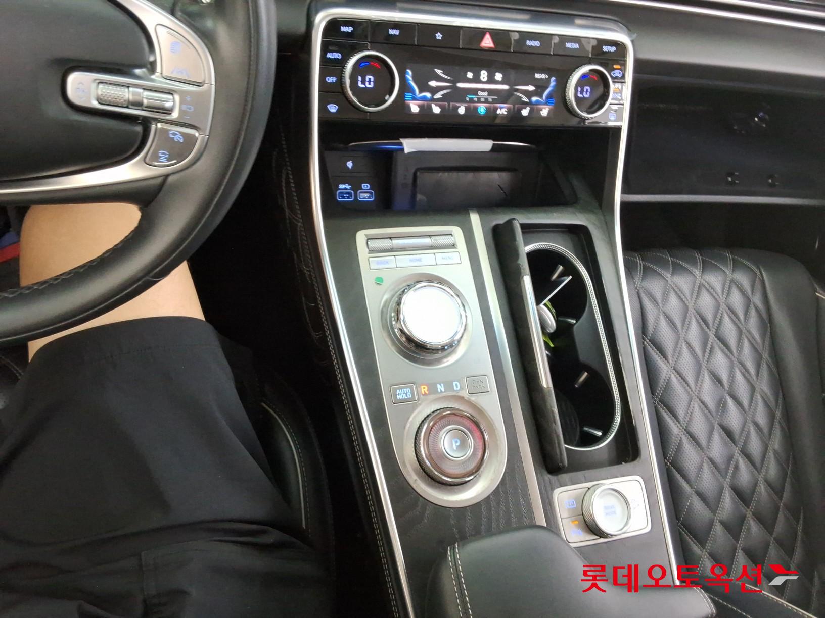 2023 - genesis gv80