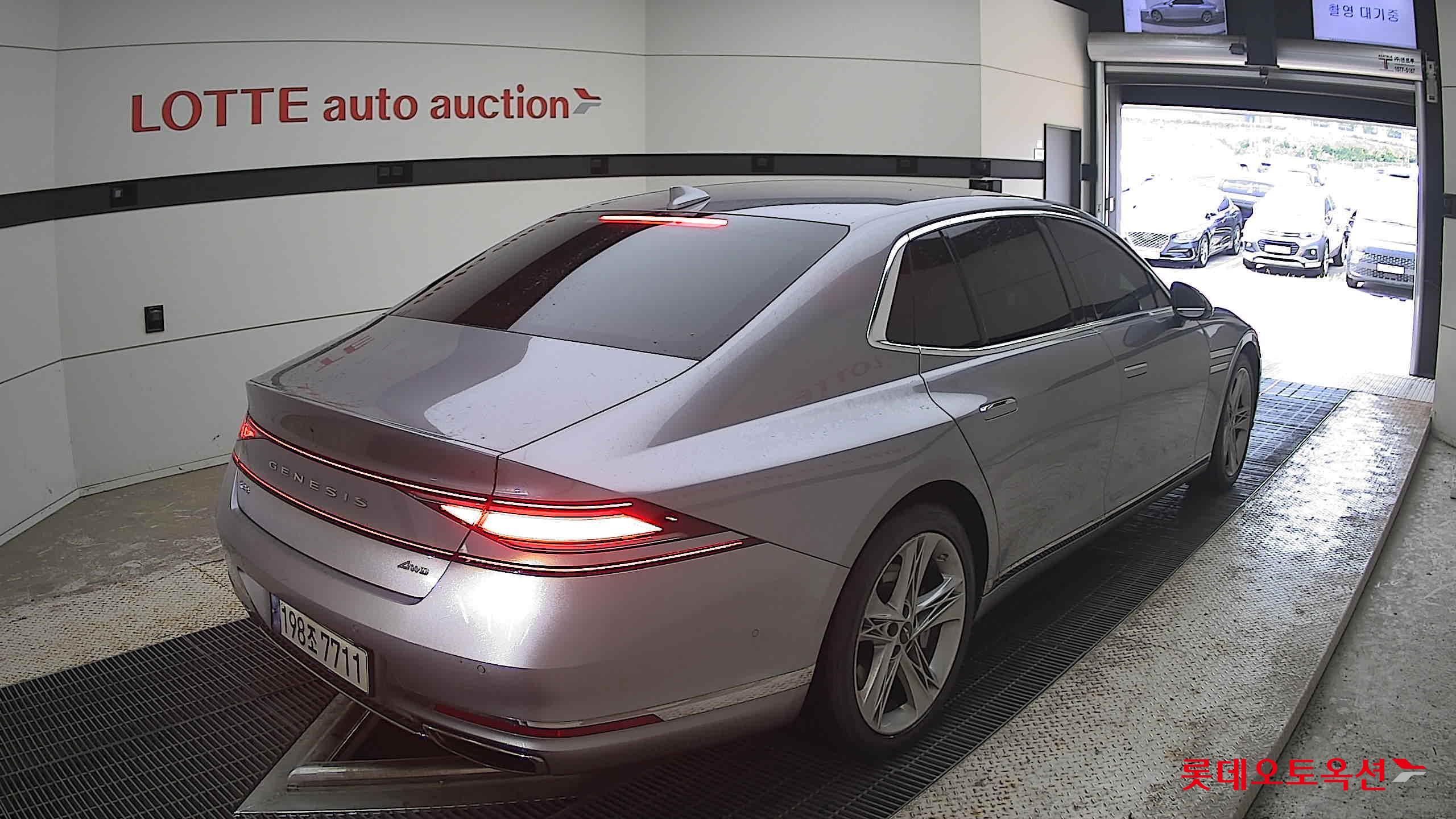 2023 - genesis g90
