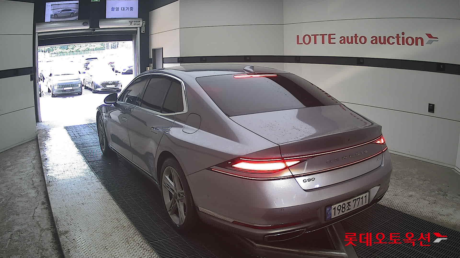 2023 - genesis g90