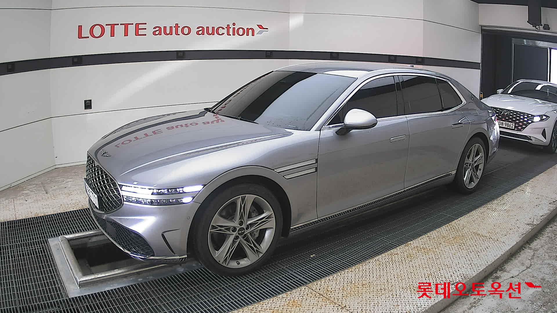 2023 - genesis g90