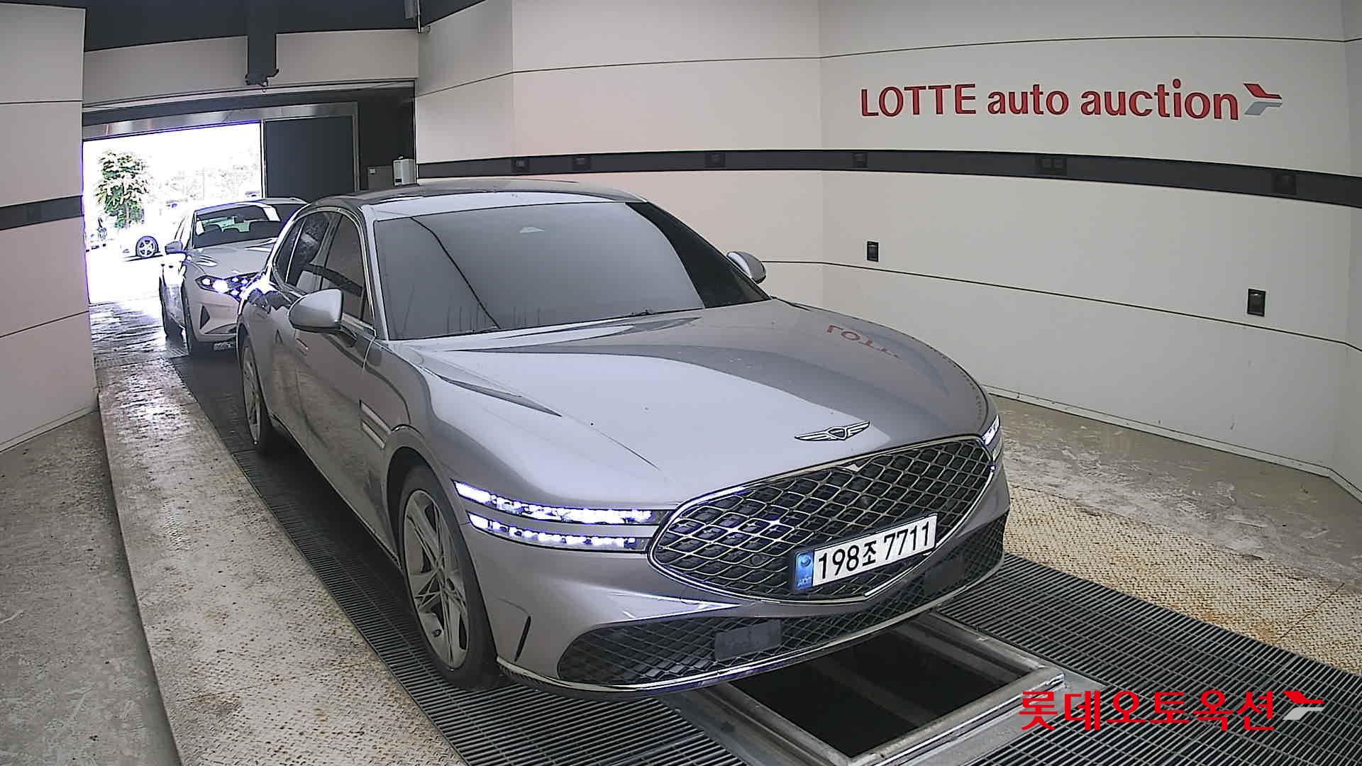 2023 - genesis g90