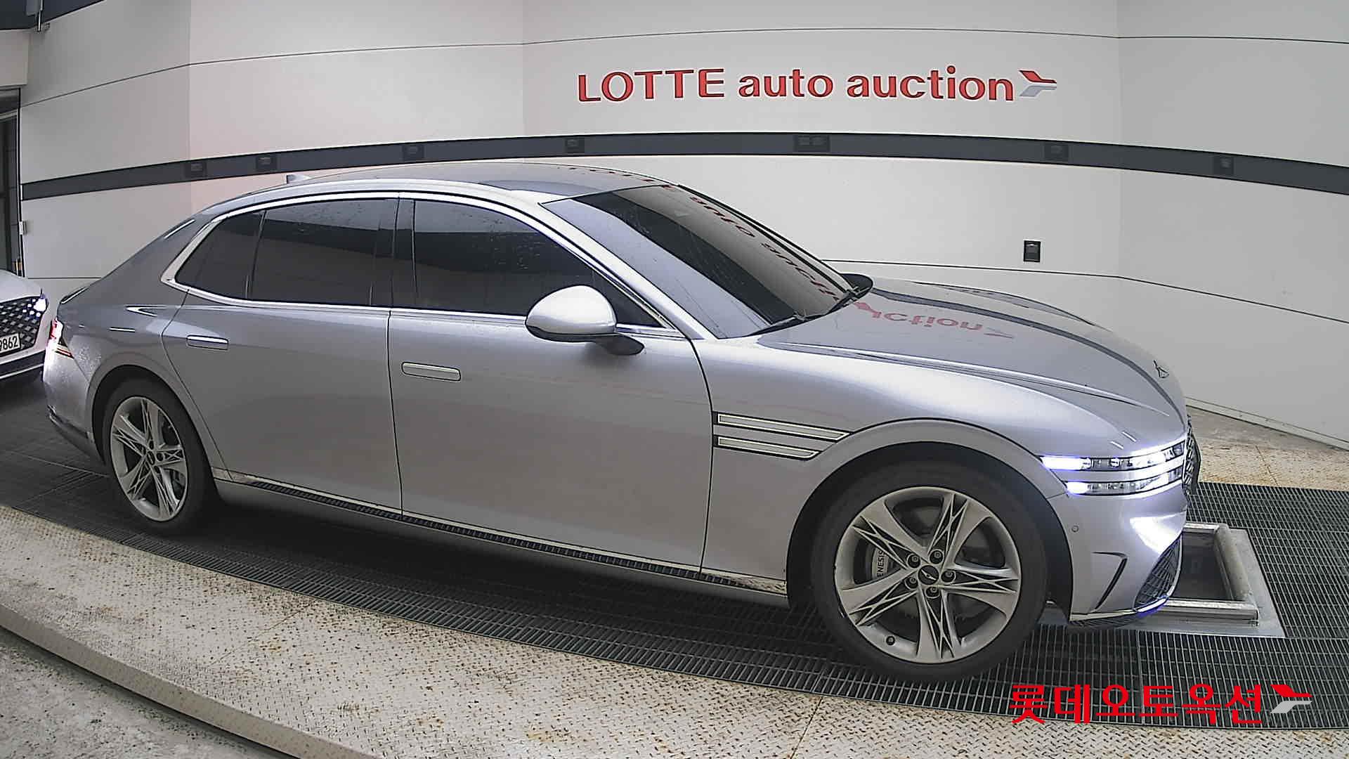 2023 - genesis g90