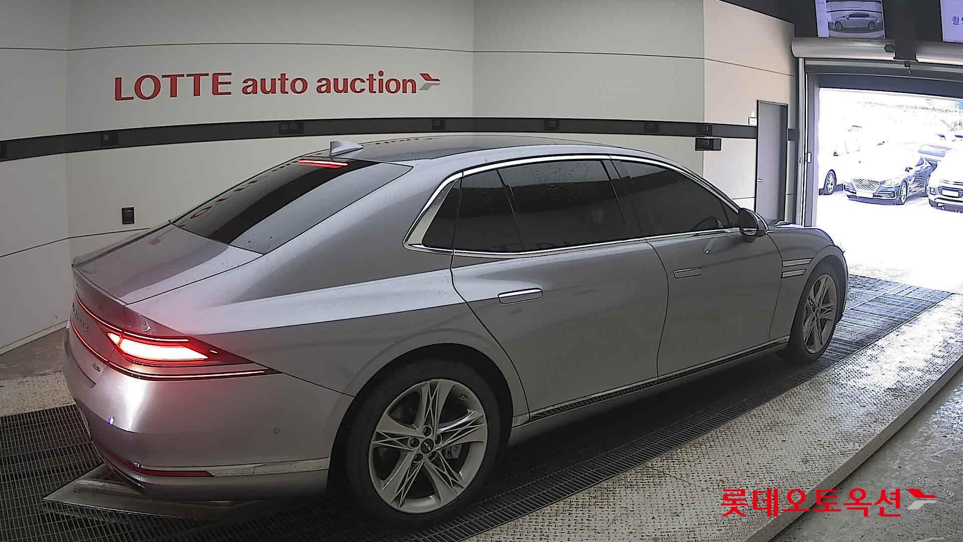2023 - genesis g90