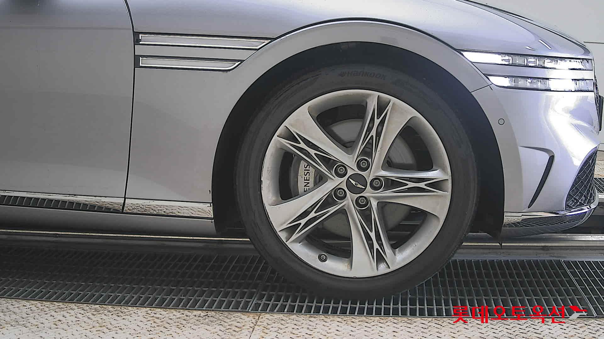 2023 - genesis g90