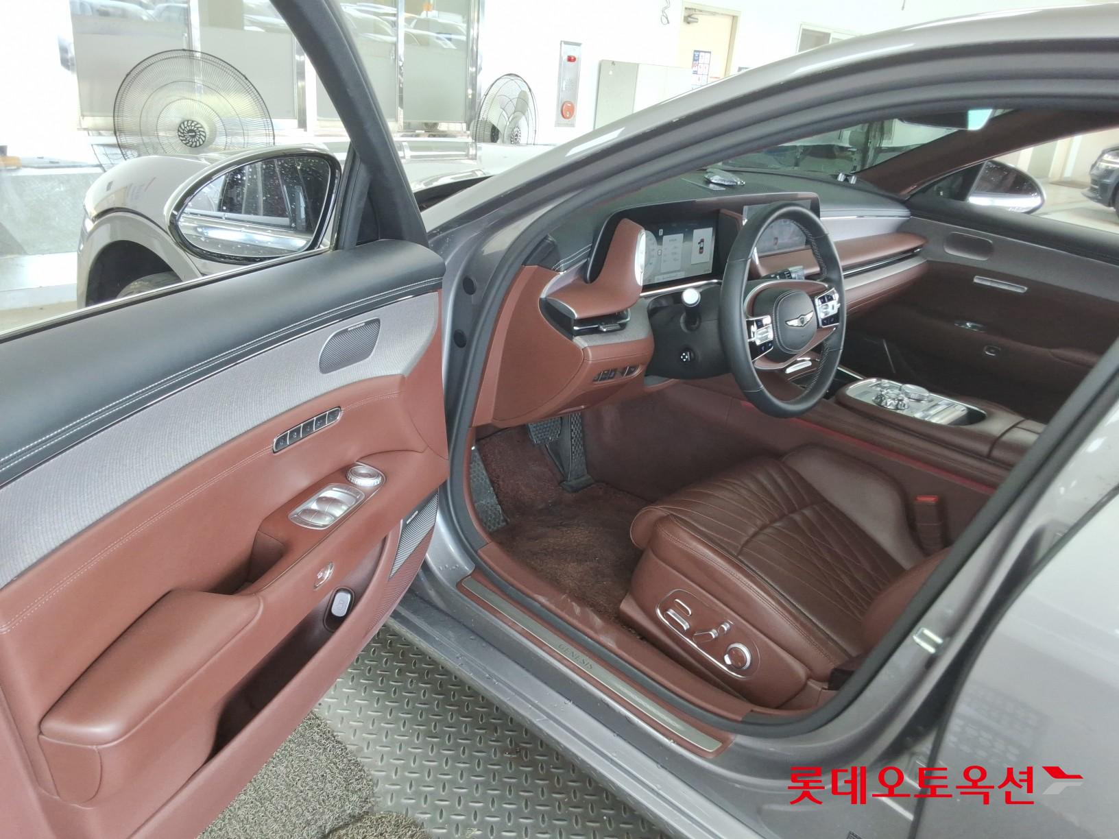 2023 - genesis g90
