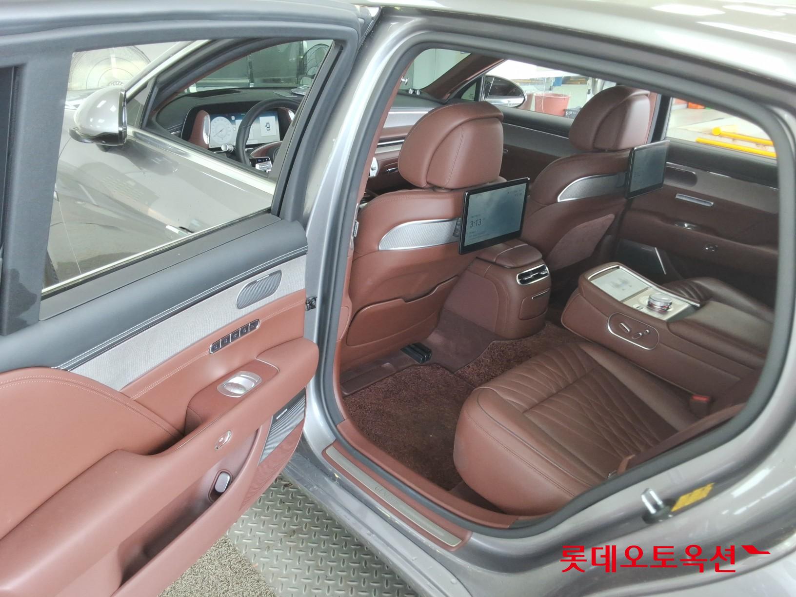 2023 - genesis g90