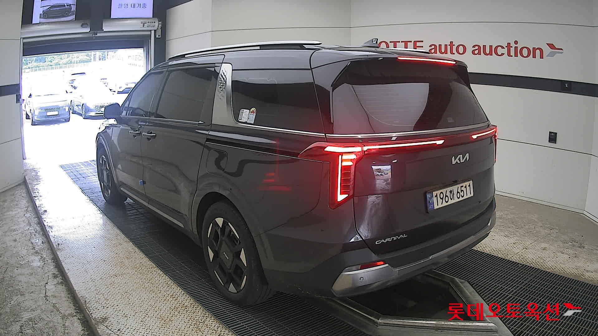 2024 - kia carnival