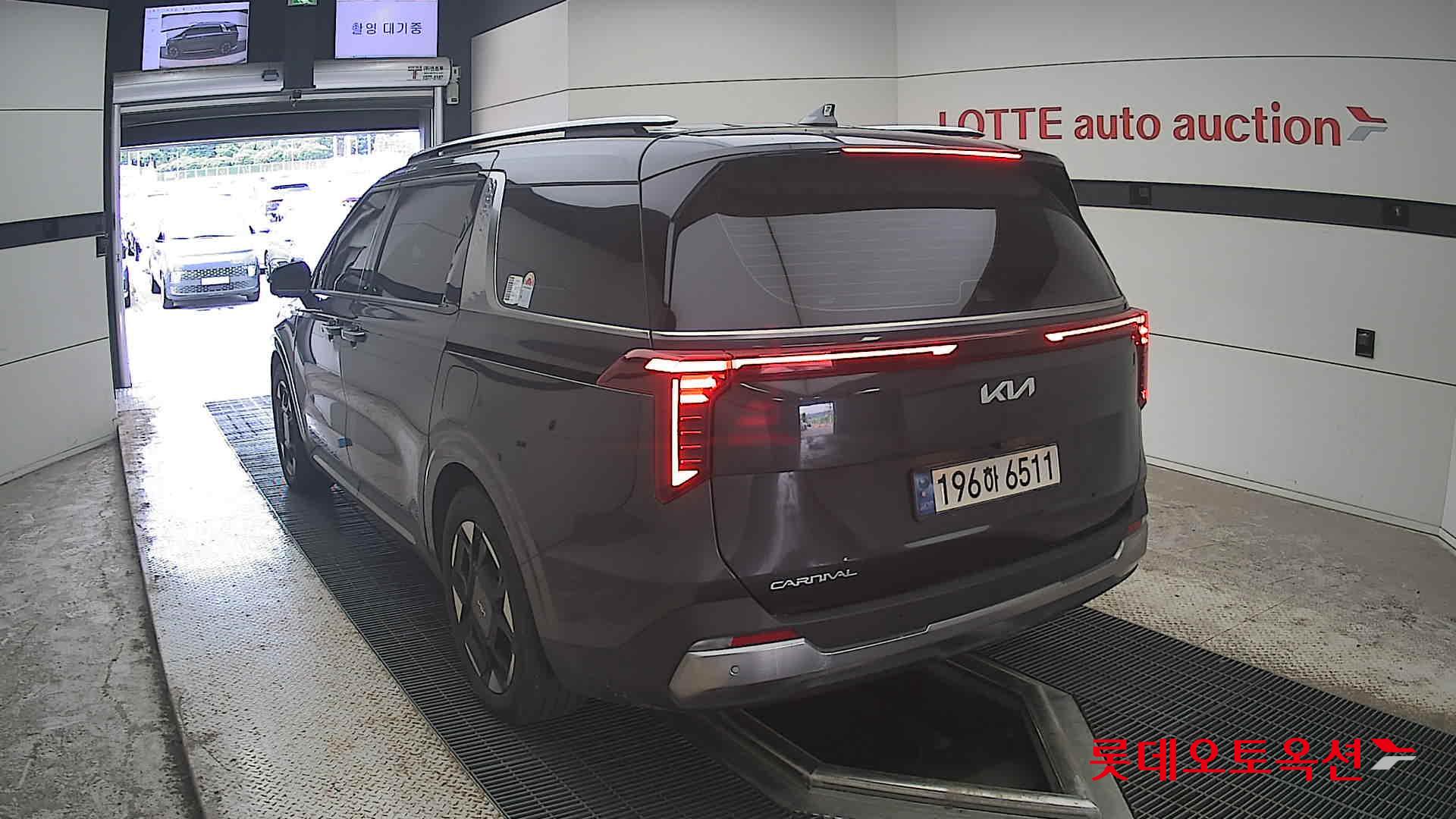 2024 - kia carnival