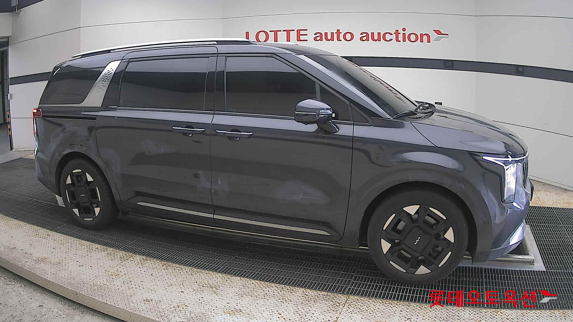 2024 - kia carnival